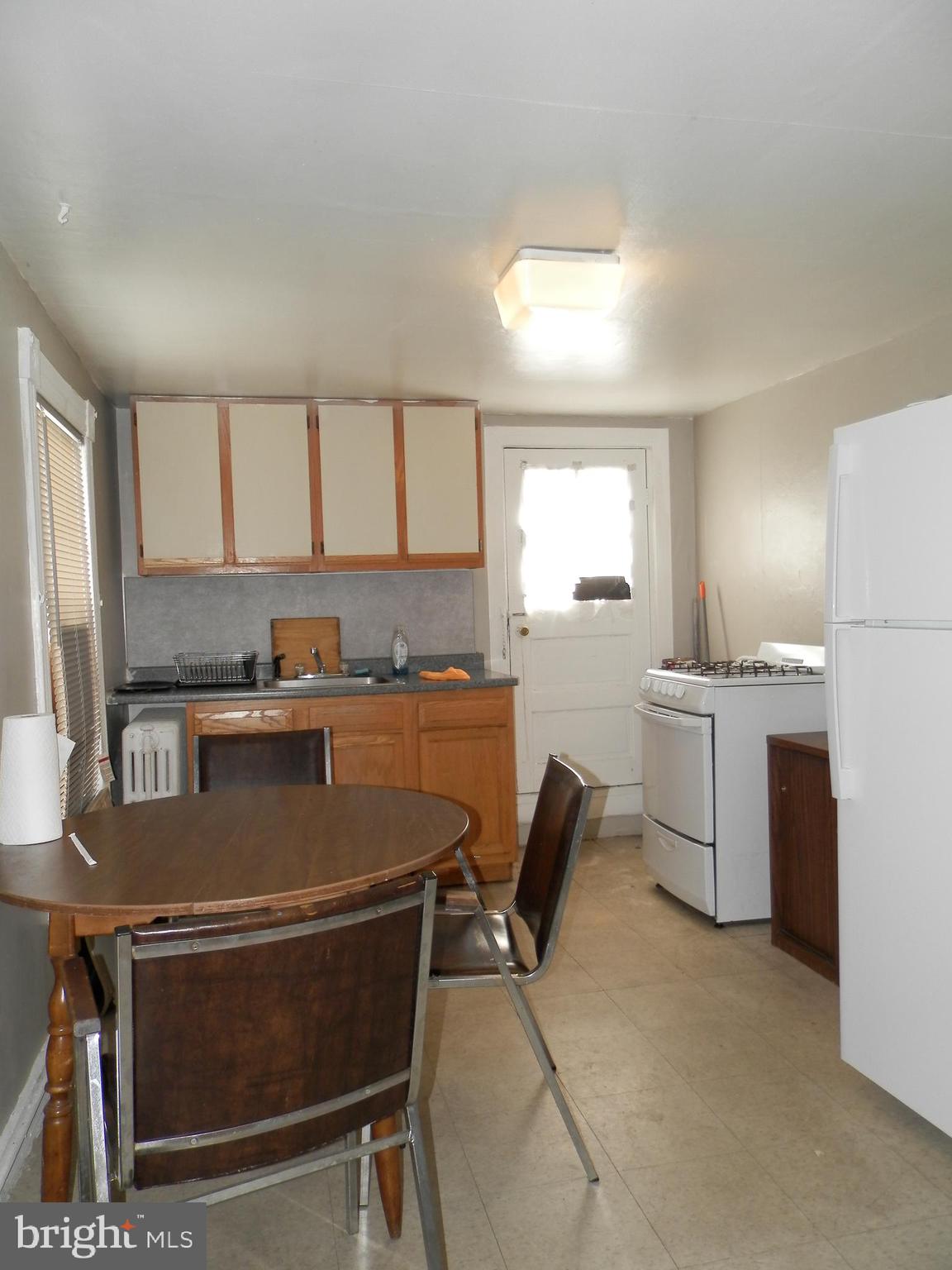 CANTON - Commercial Sale