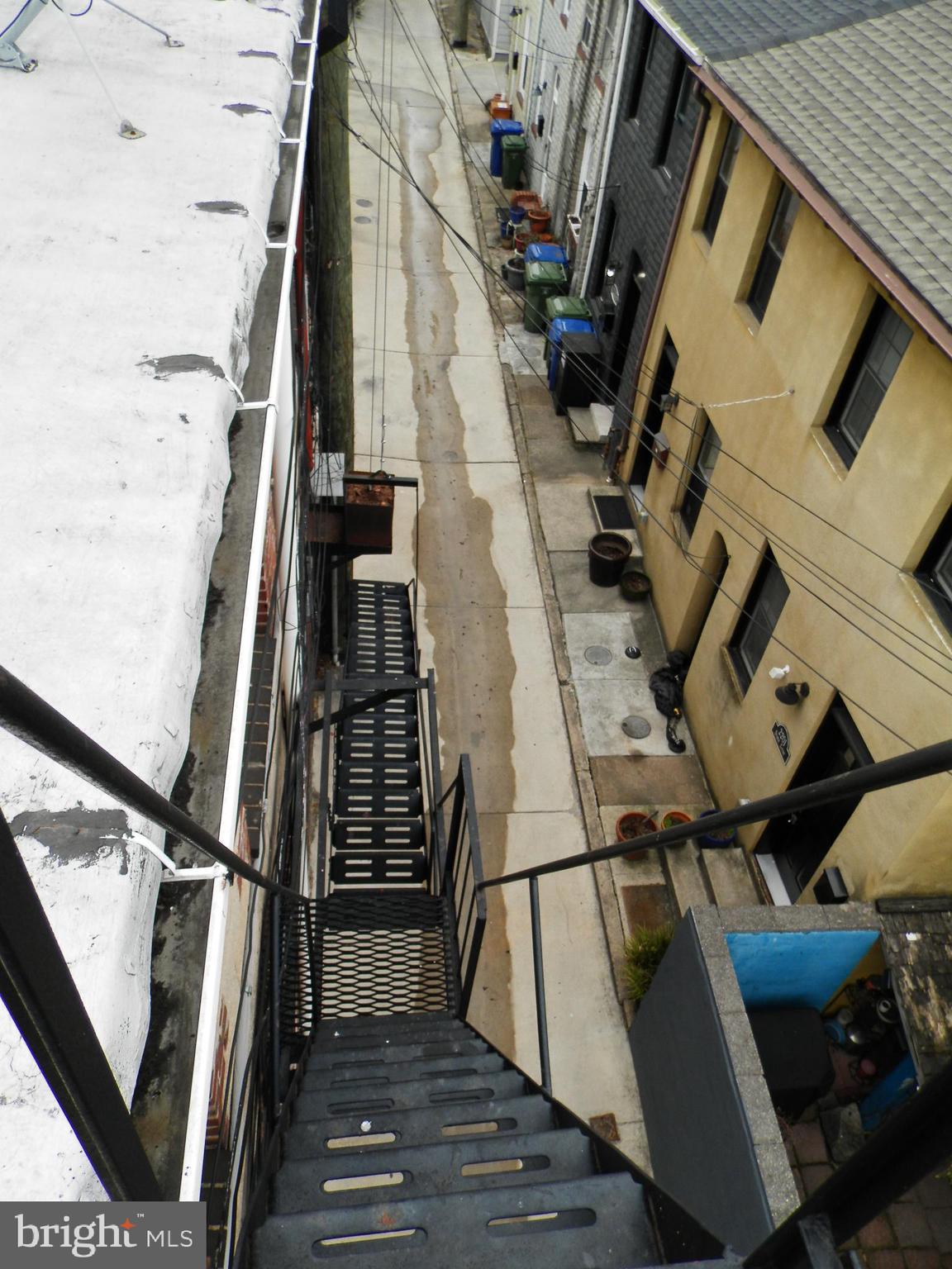 CANTON - Commercial Sale