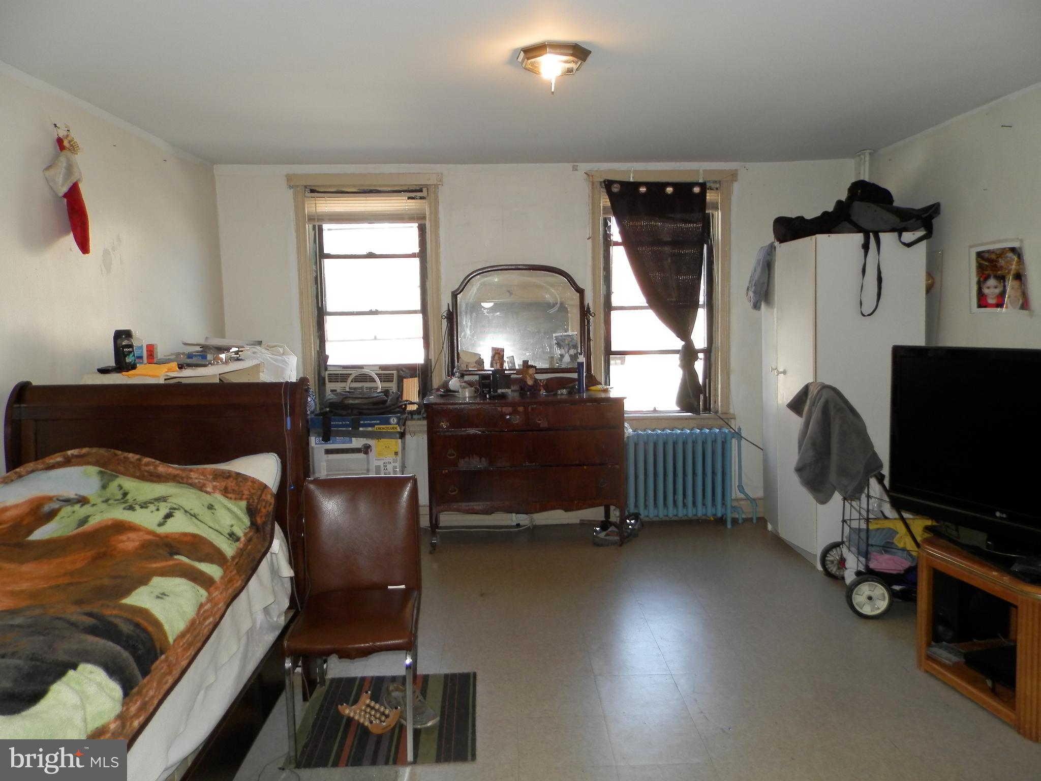 CANTON - Commercial Sale