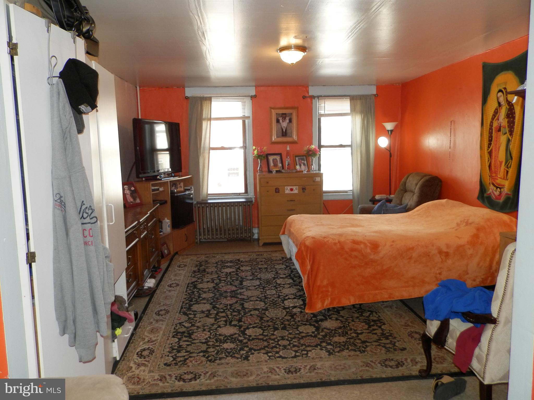 CANTON - Commercial Sale