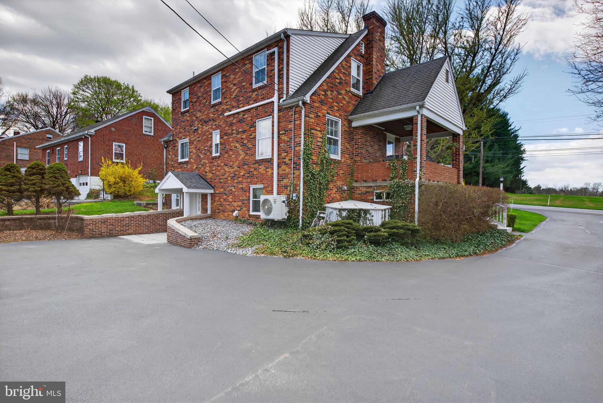 LANDISVILLE - Residential