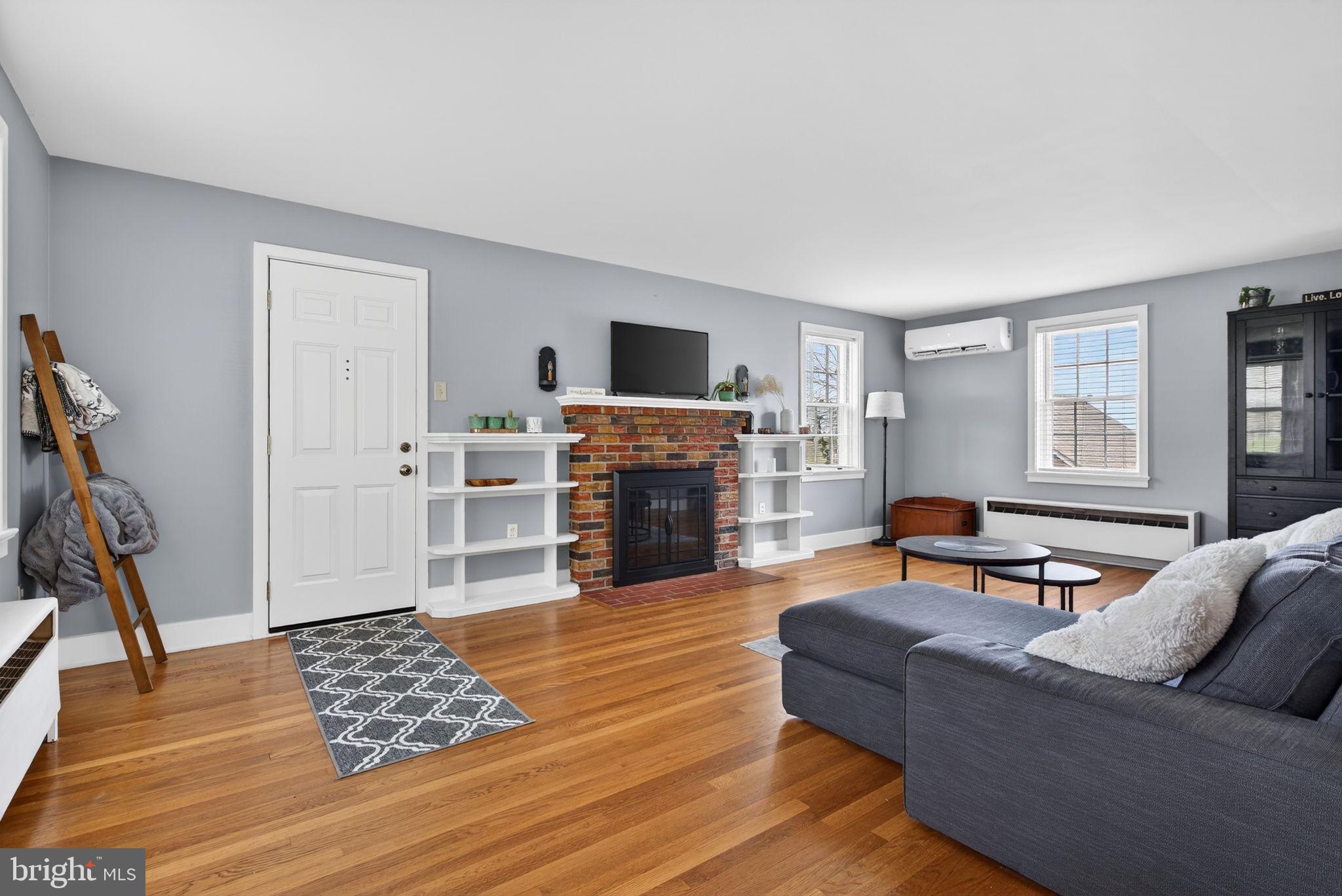 LANDISVILLE - Residential