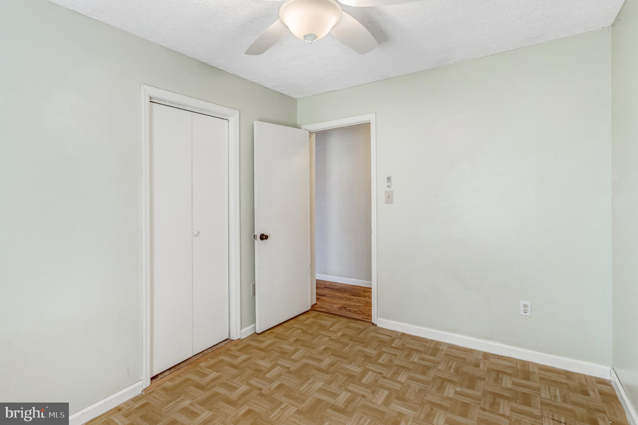 HIDDEN LAKE - Residential