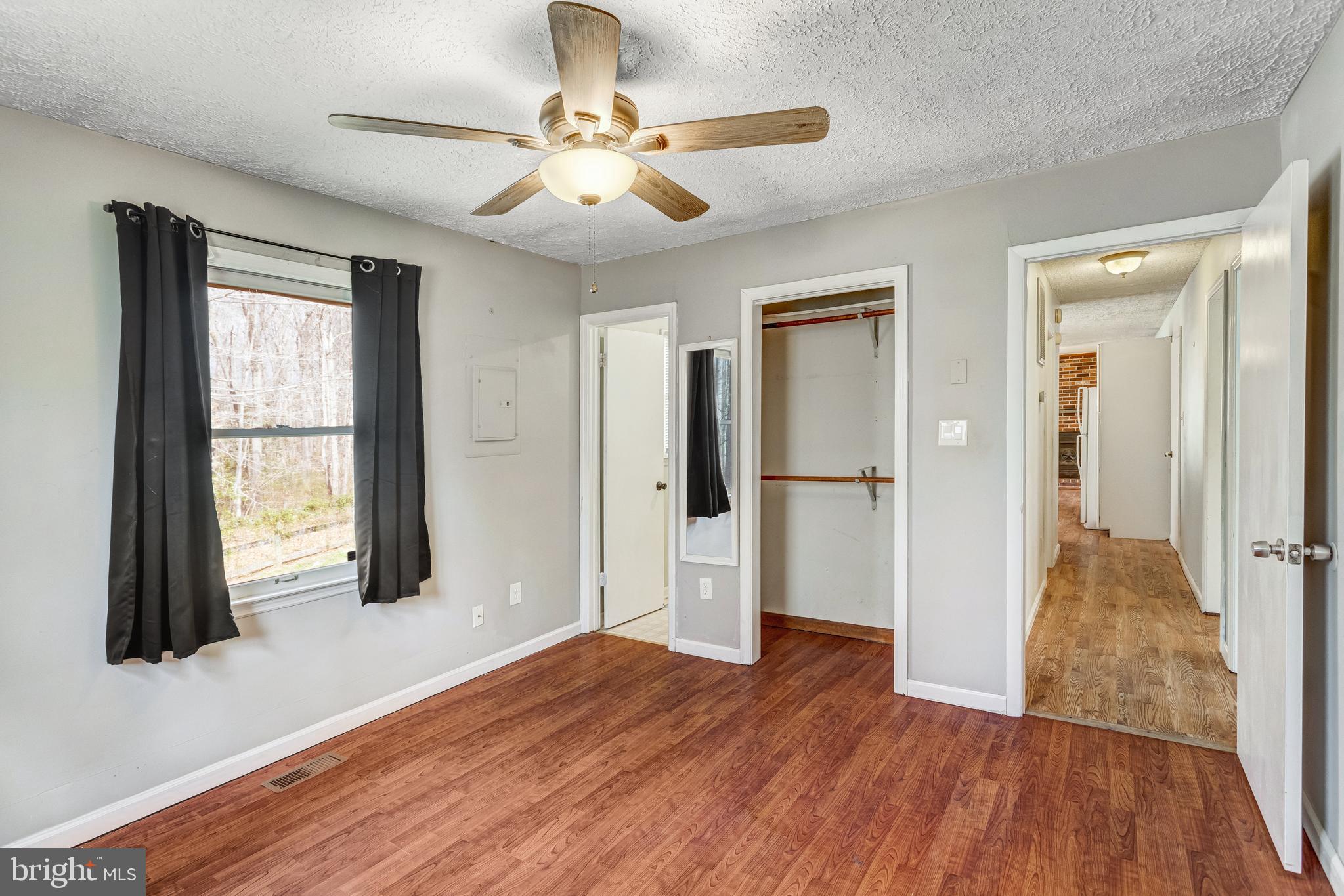 HIDDEN LAKE - Residential