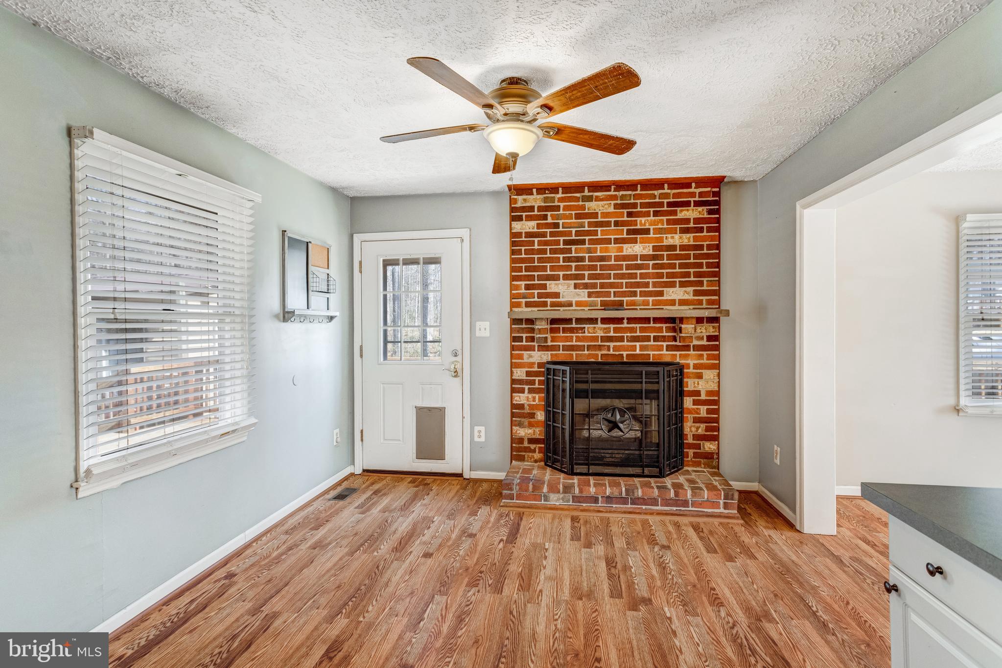 HIDDEN LAKE - Residential