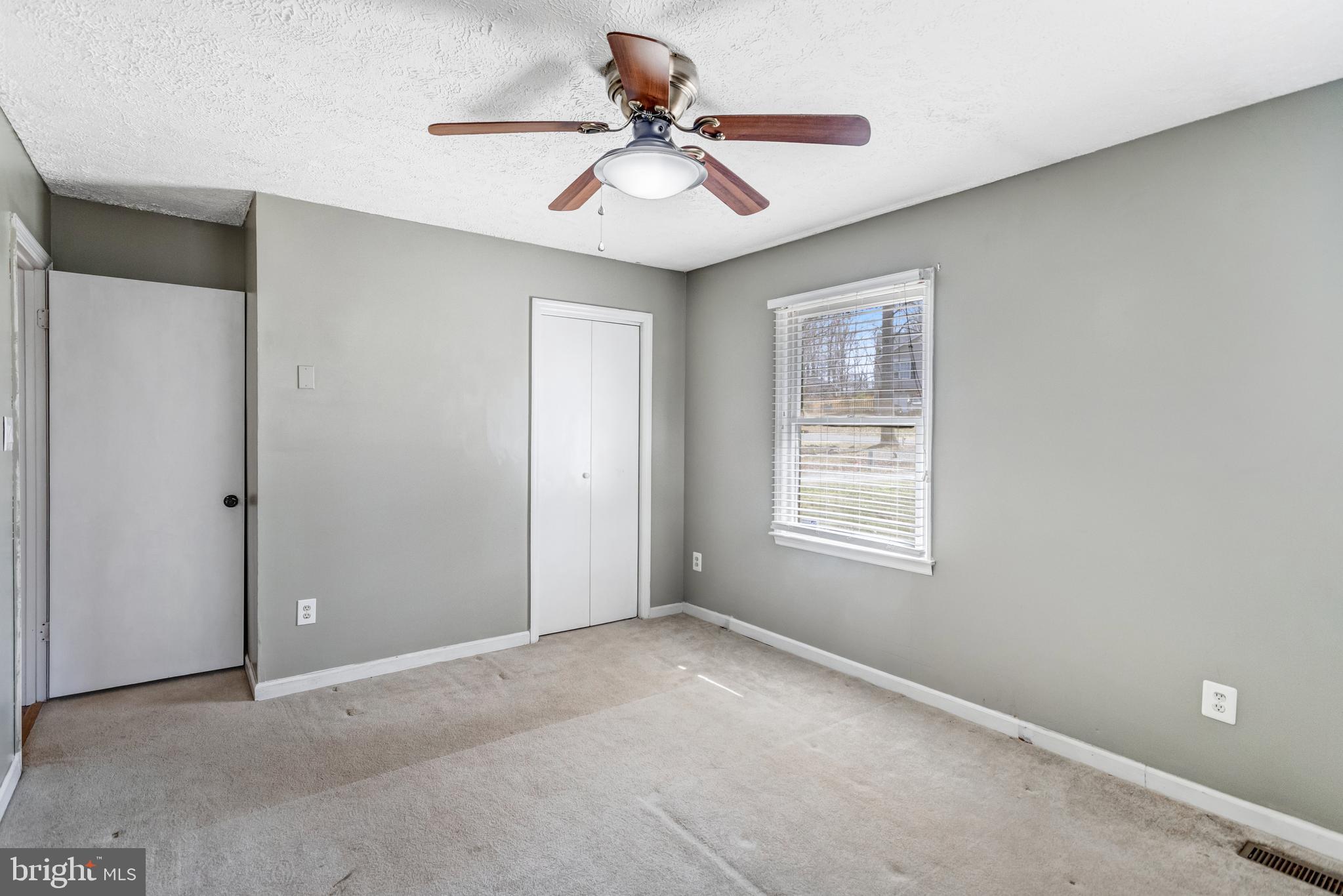 HIDDEN LAKE - Residential