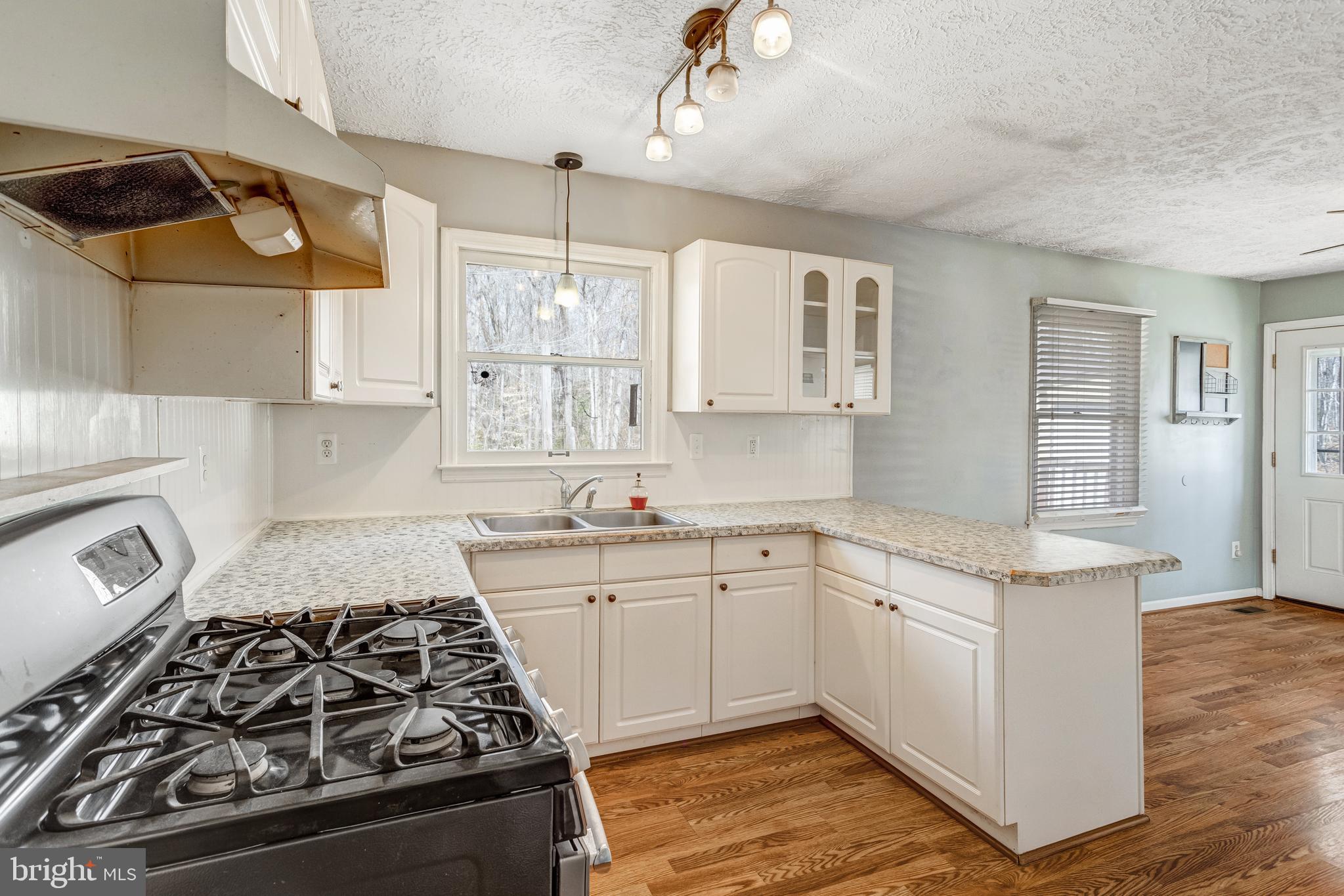 HIDDEN LAKE - Residential