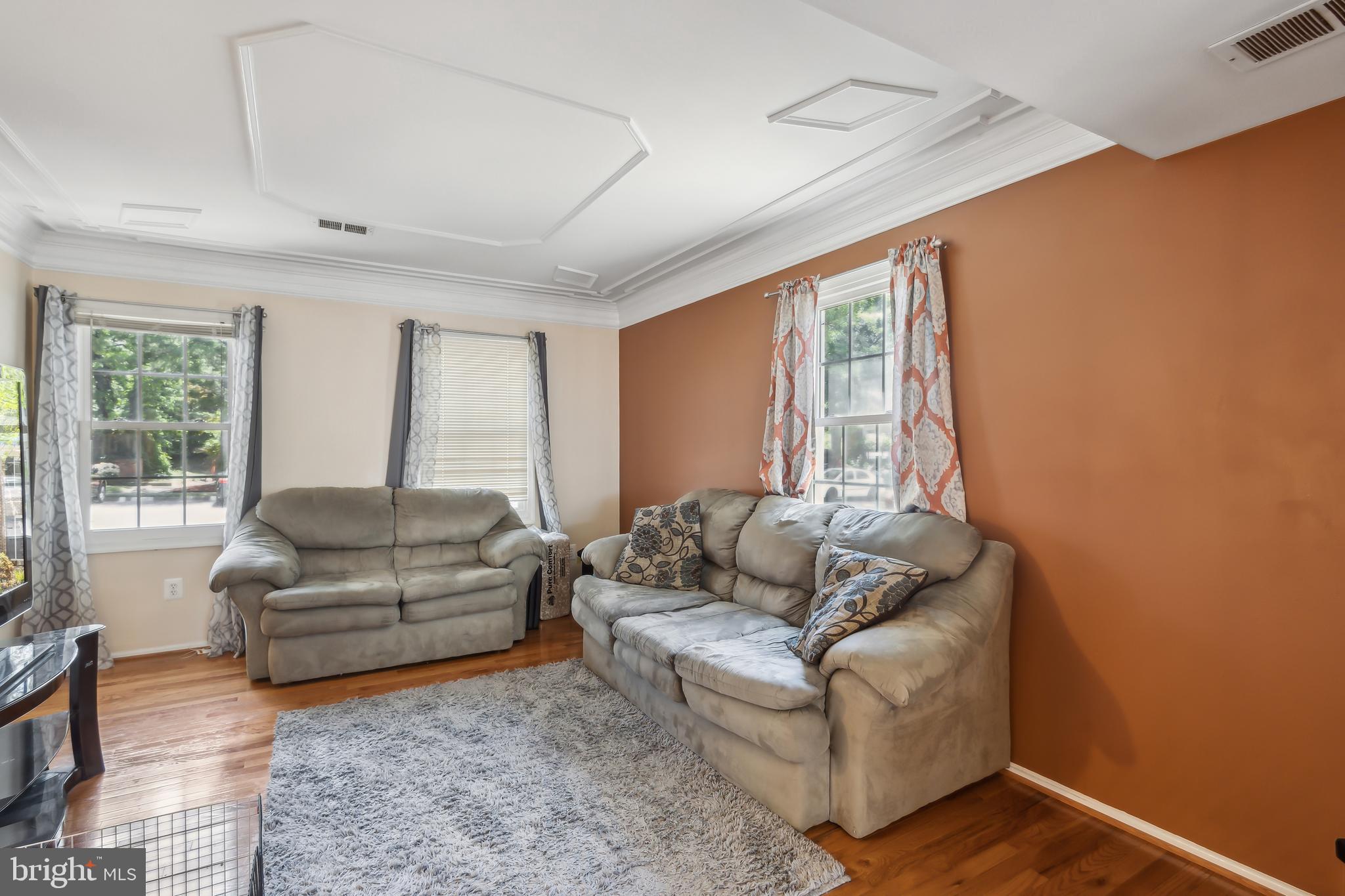 NEWINGTON STATION - Residential