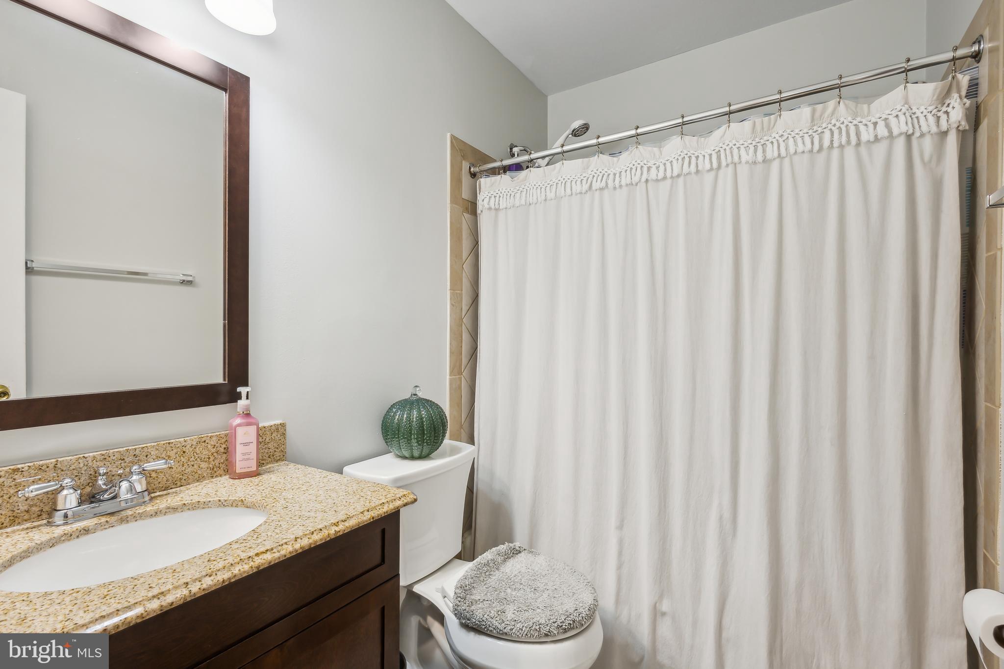 NEWINGTON STATION - Residential