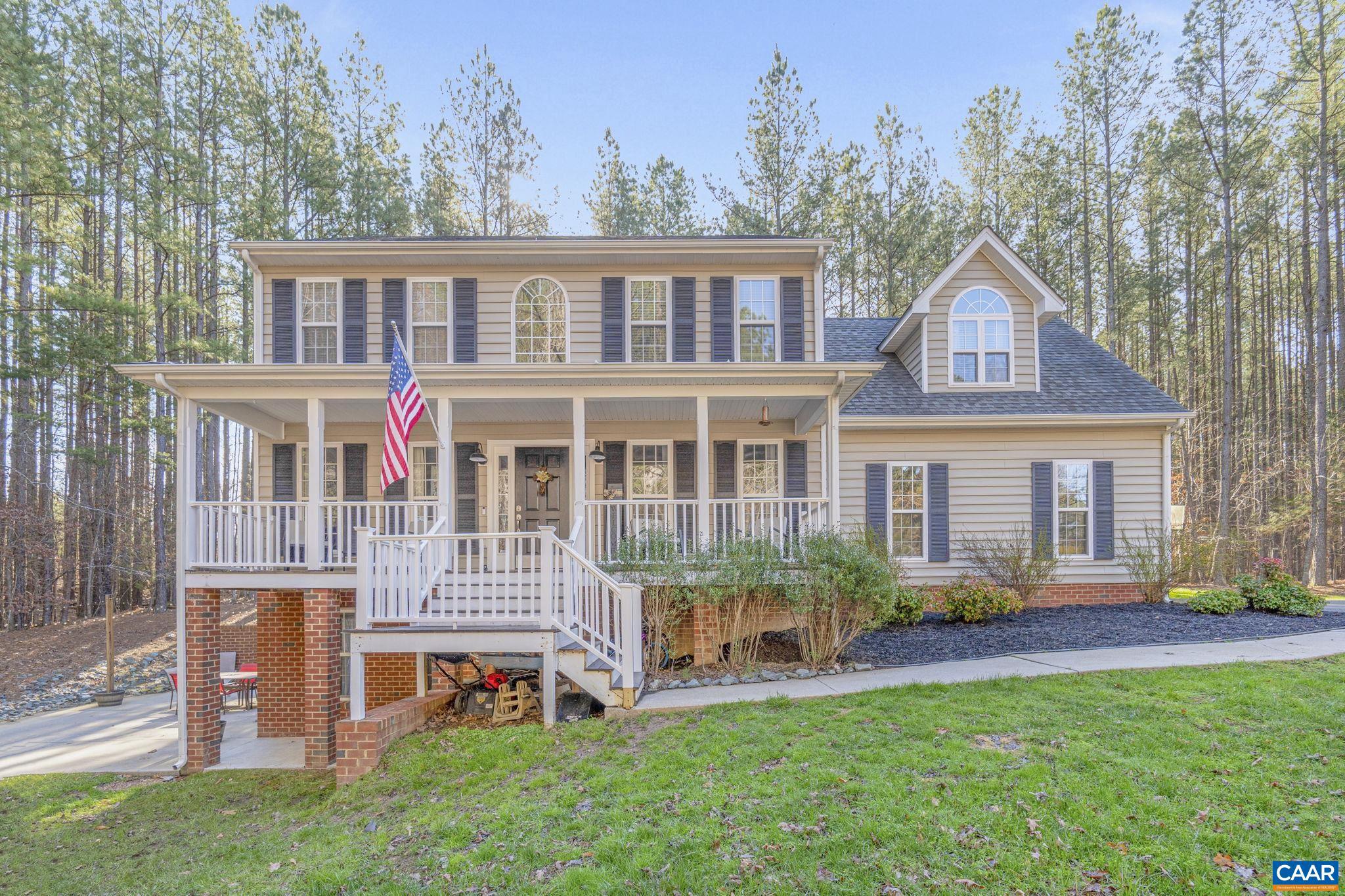 FOX HOLLOW - Residential