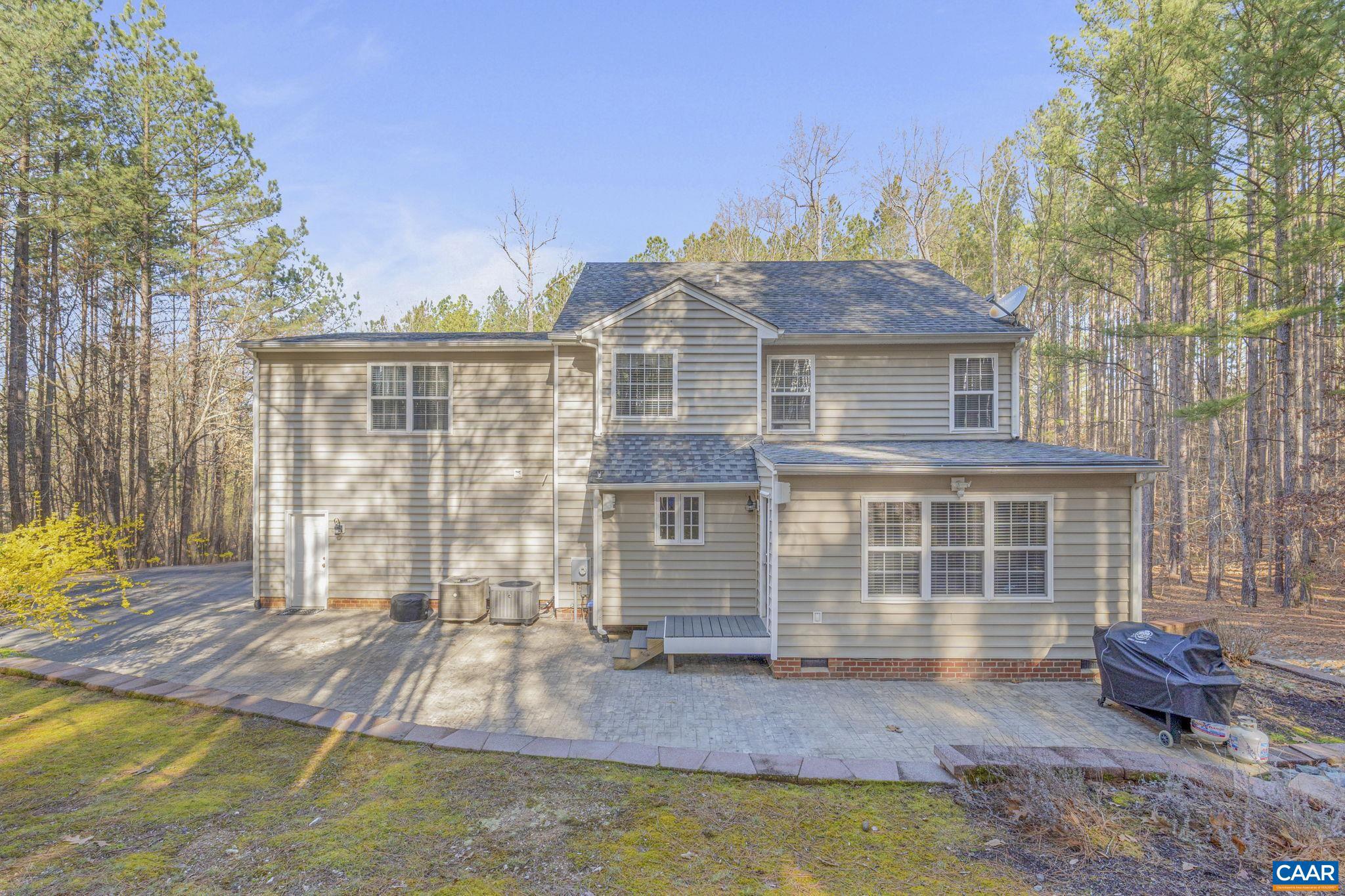 FOX HOLLOW - Residential