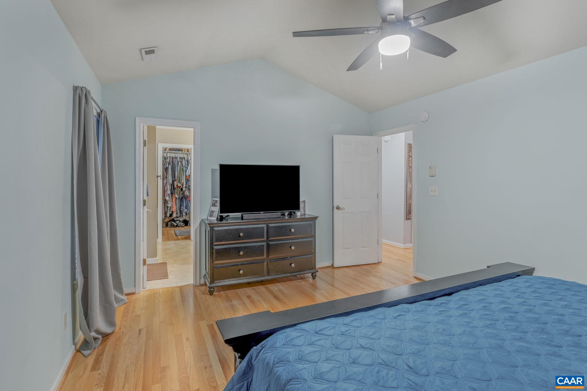 FOX HOLLOW - Residential