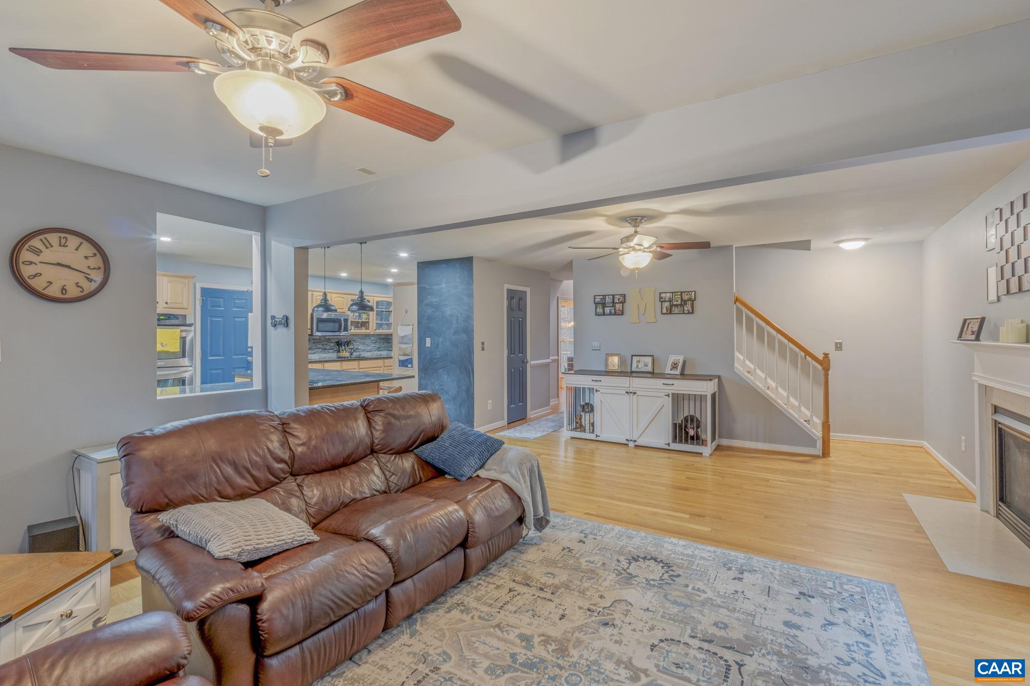 FOX HOLLOW - Residential