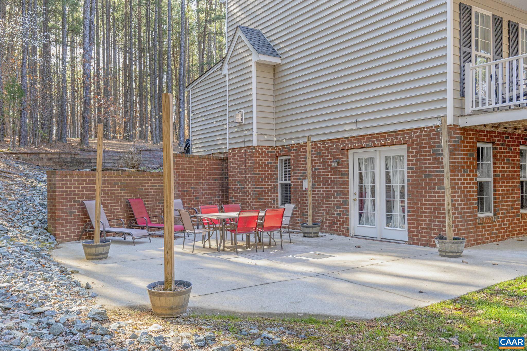 FOX HOLLOW - Residential