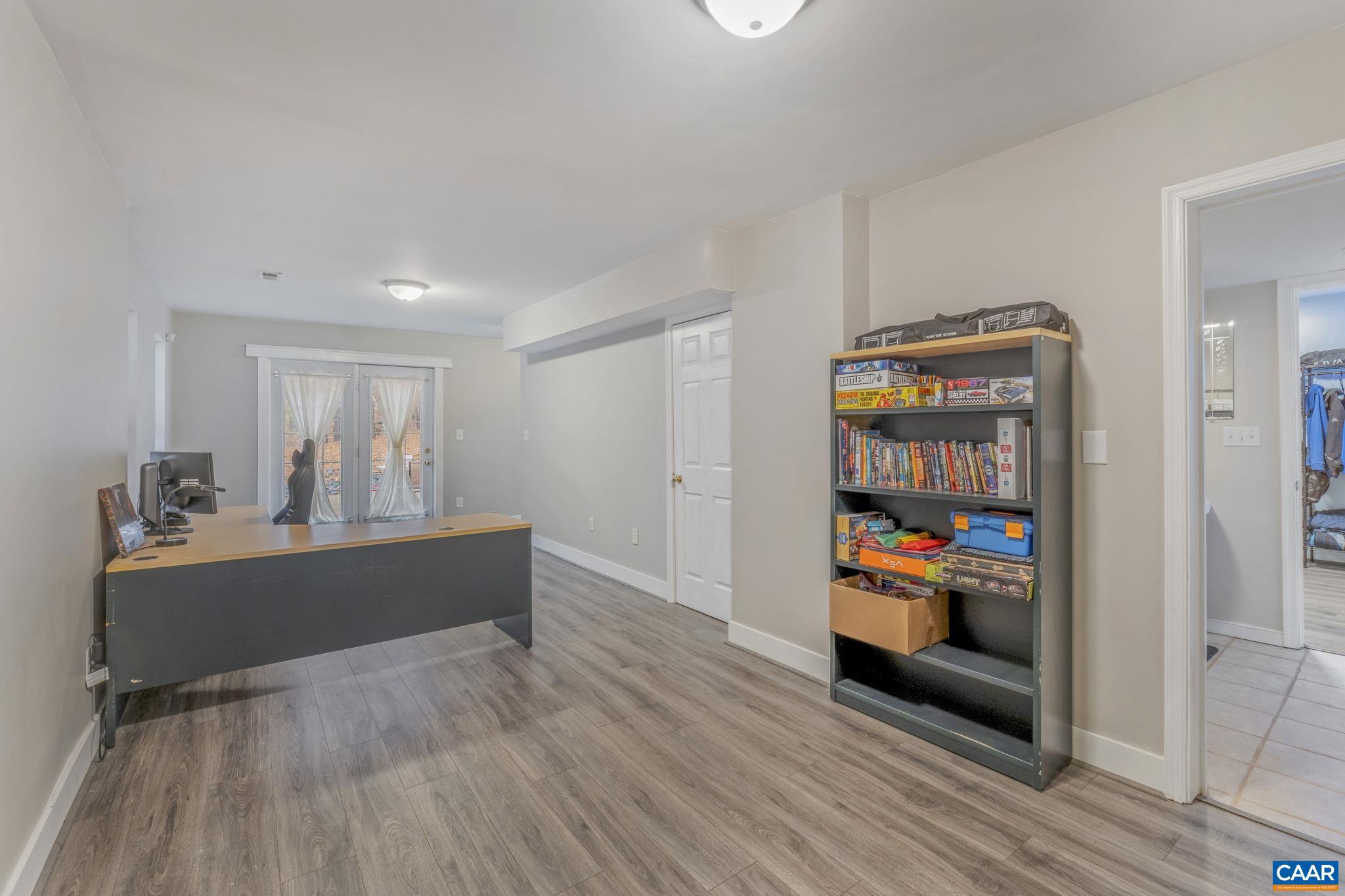 FOX HOLLOW - Residential