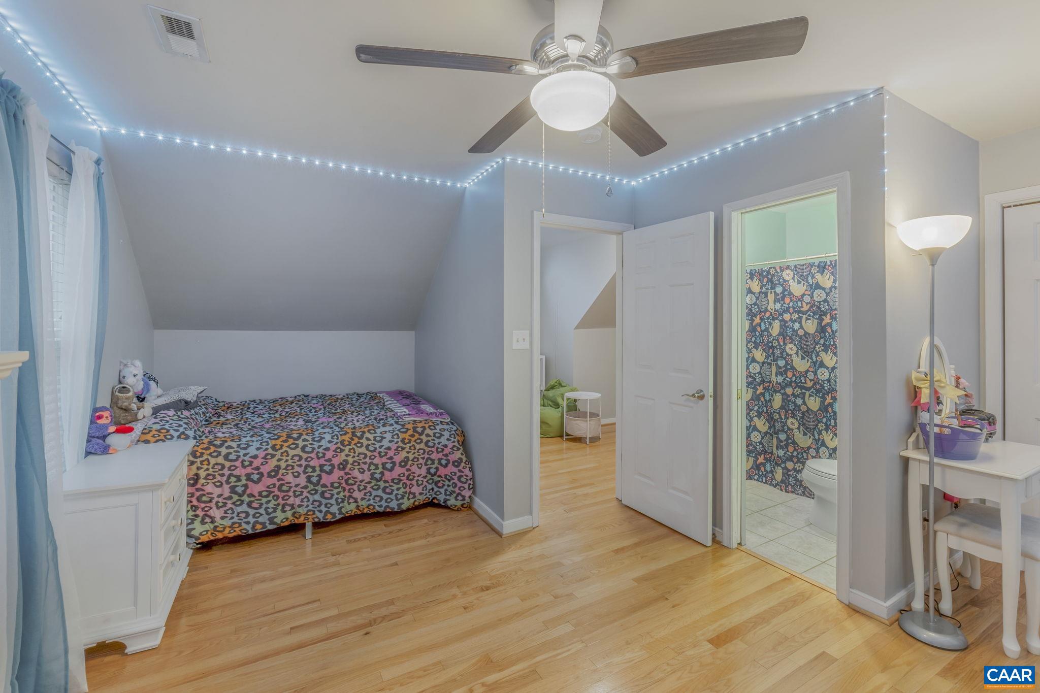 FOX HOLLOW - Residential