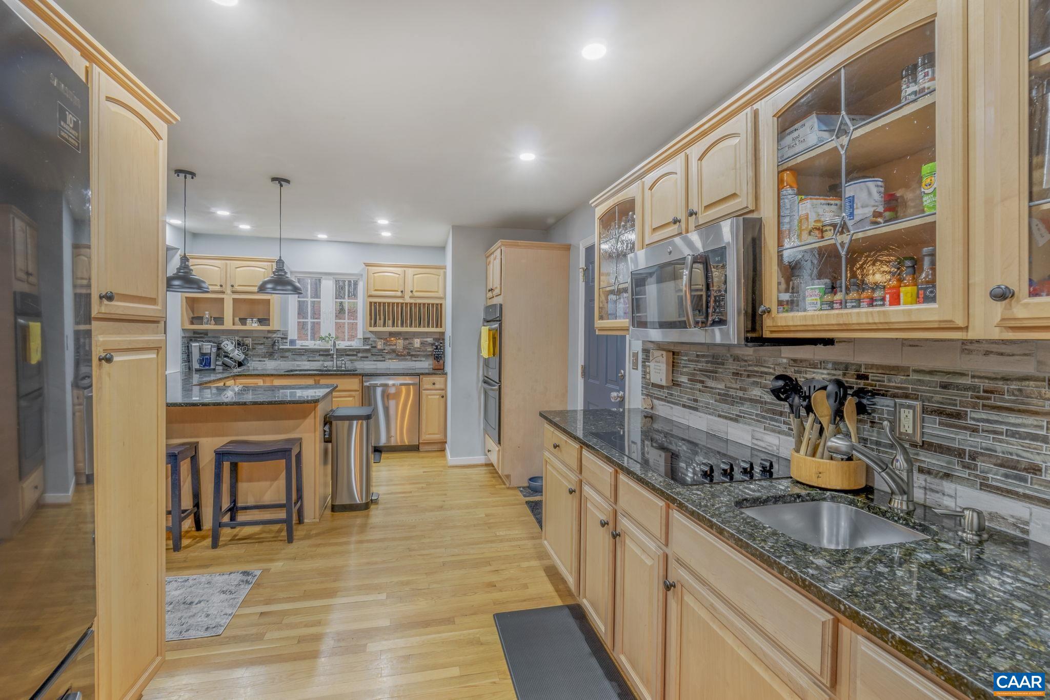 FOX HOLLOW - Residential