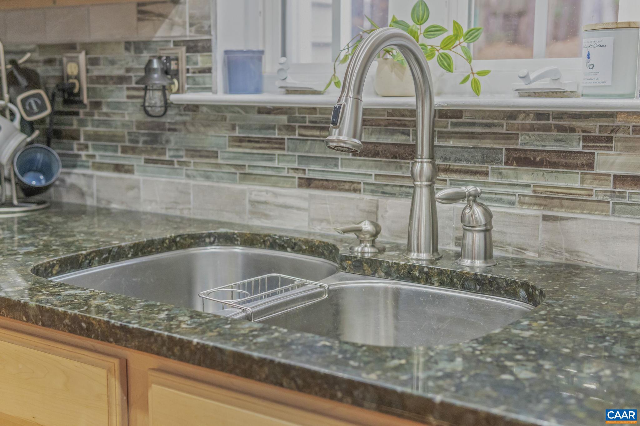 FOX HOLLOW - Residential