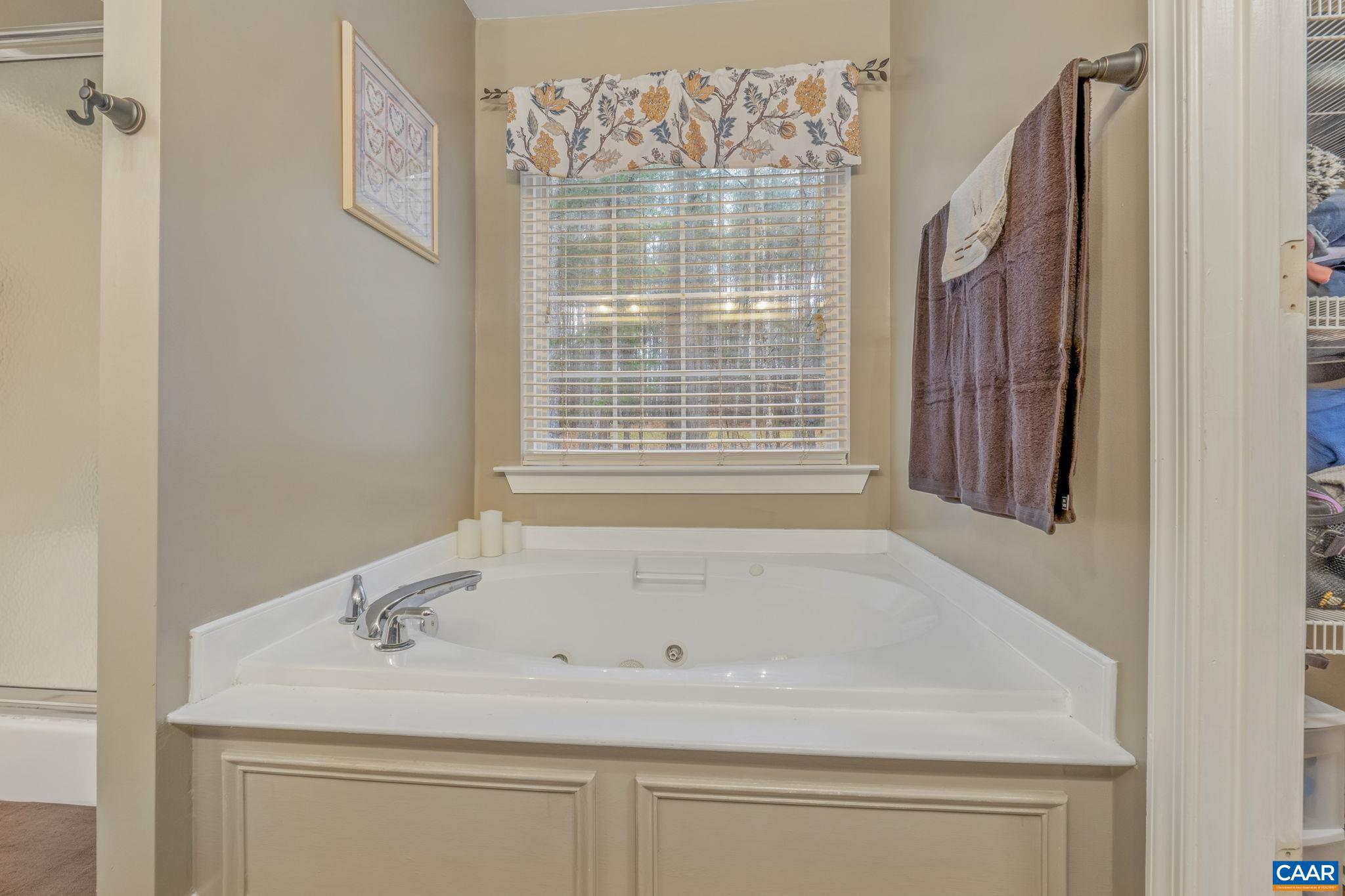 FOX HOLLOW - Residential