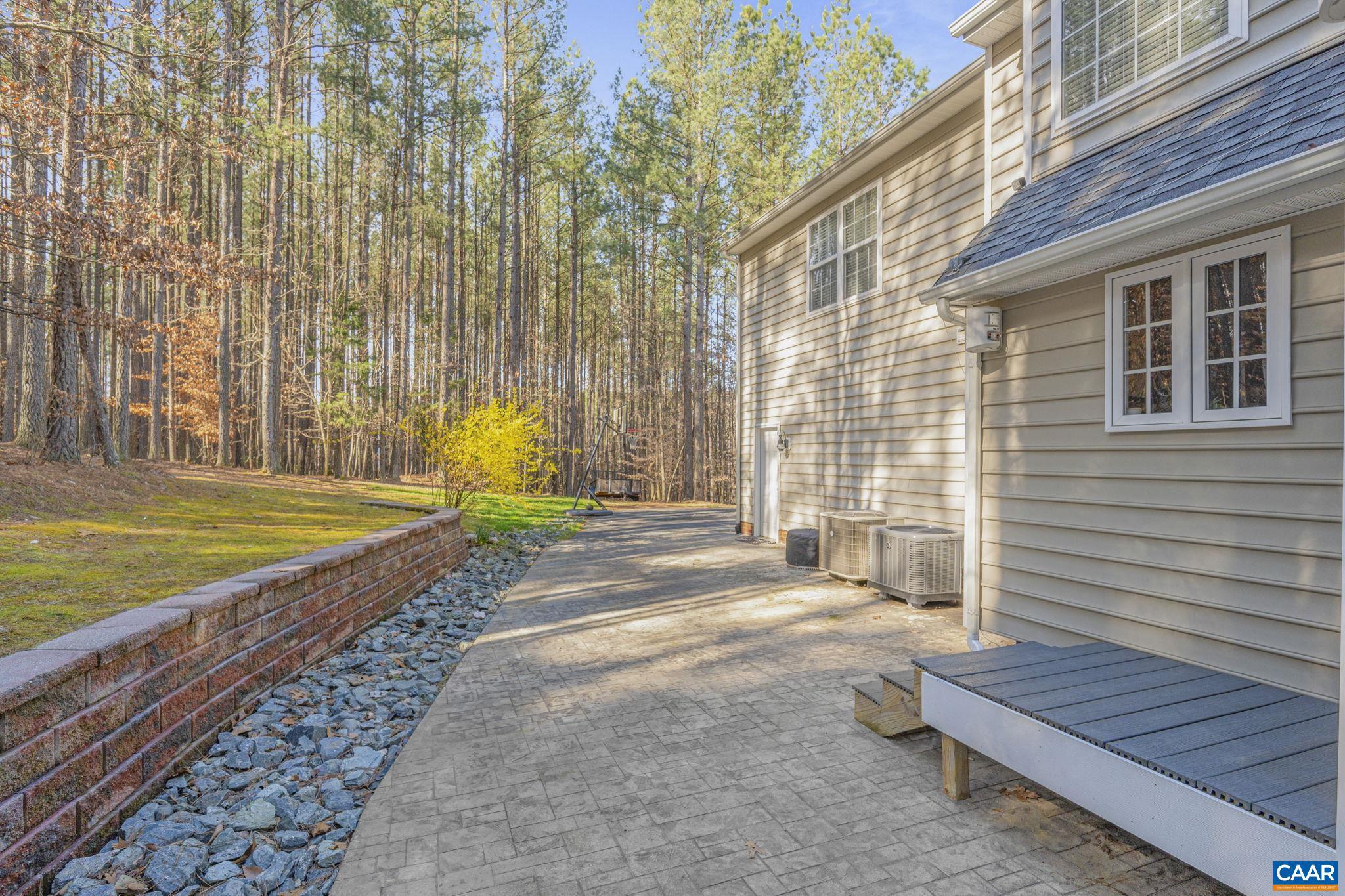 FOX HOLLOW - Residential