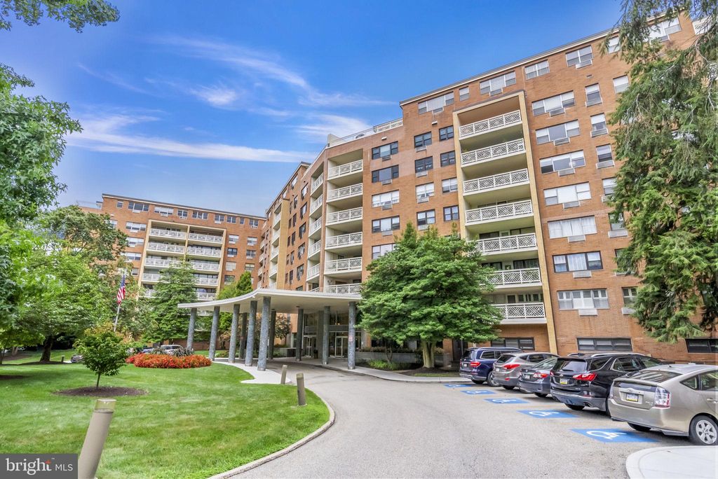 Photo of 7900 Old York Road #303-B, ELKINS PARK, PA 19027 (MLS # PAMC2148726)