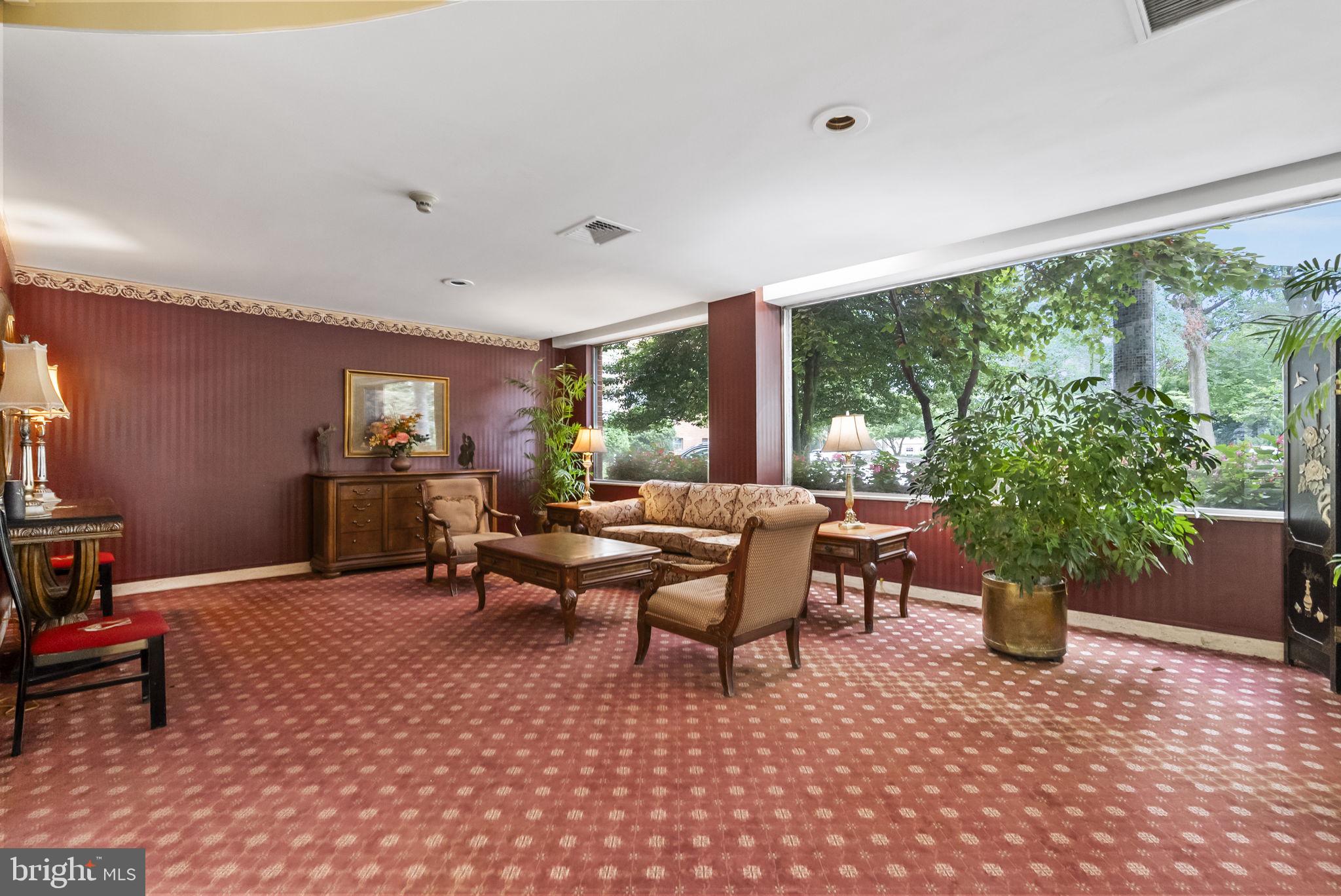 ELKINS PARK HOUSE - Residential