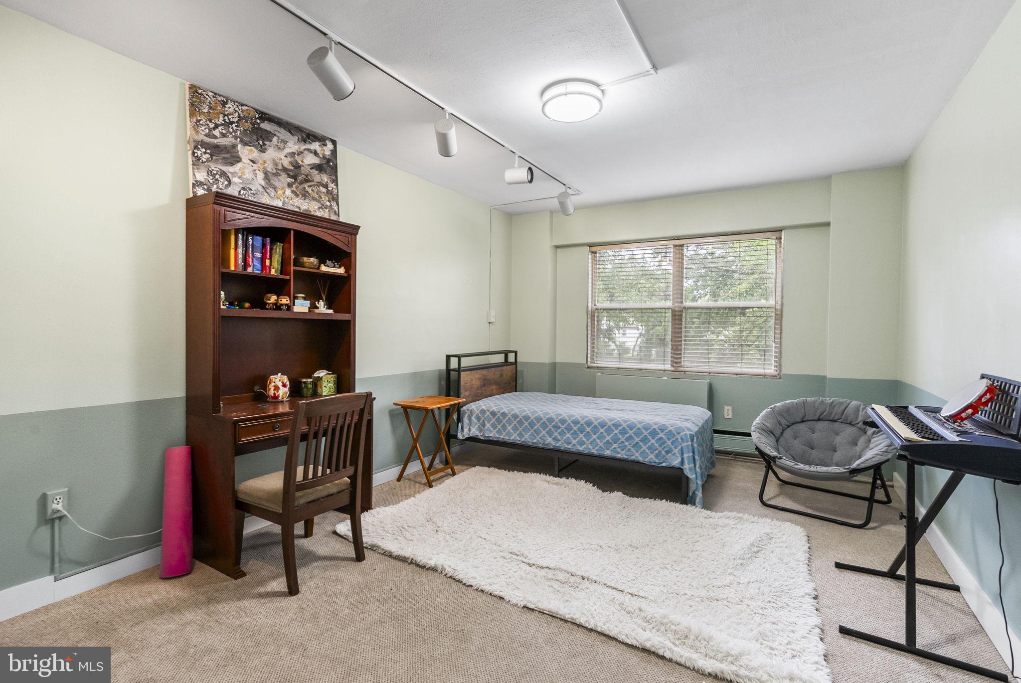 ELKINS PARK HOUSE - Residential