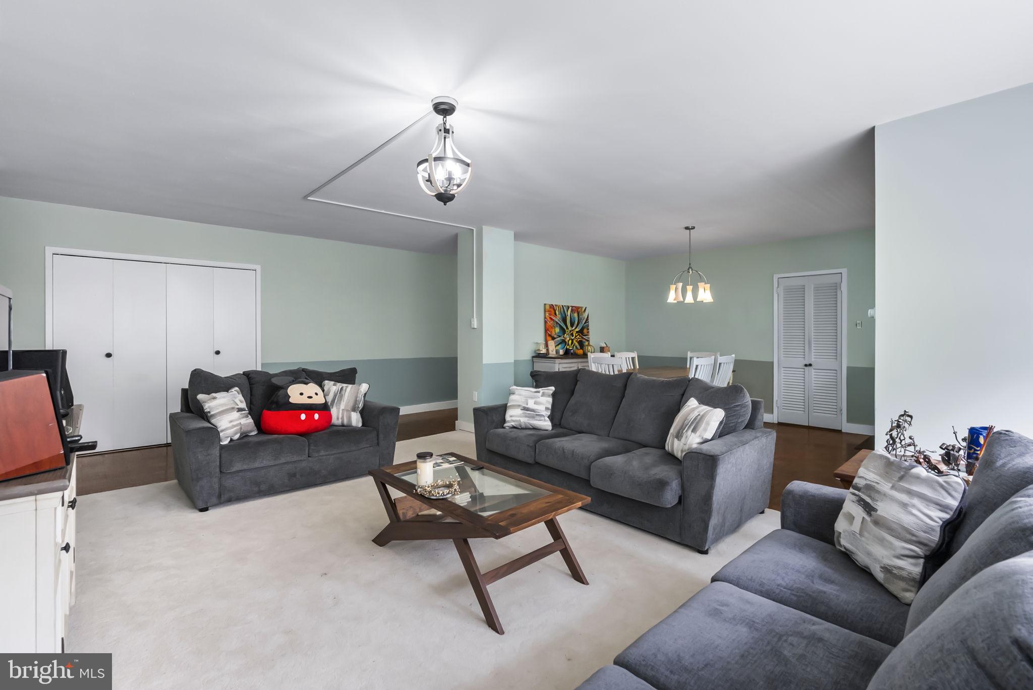 ELKINS PARK HOUSE - Residential