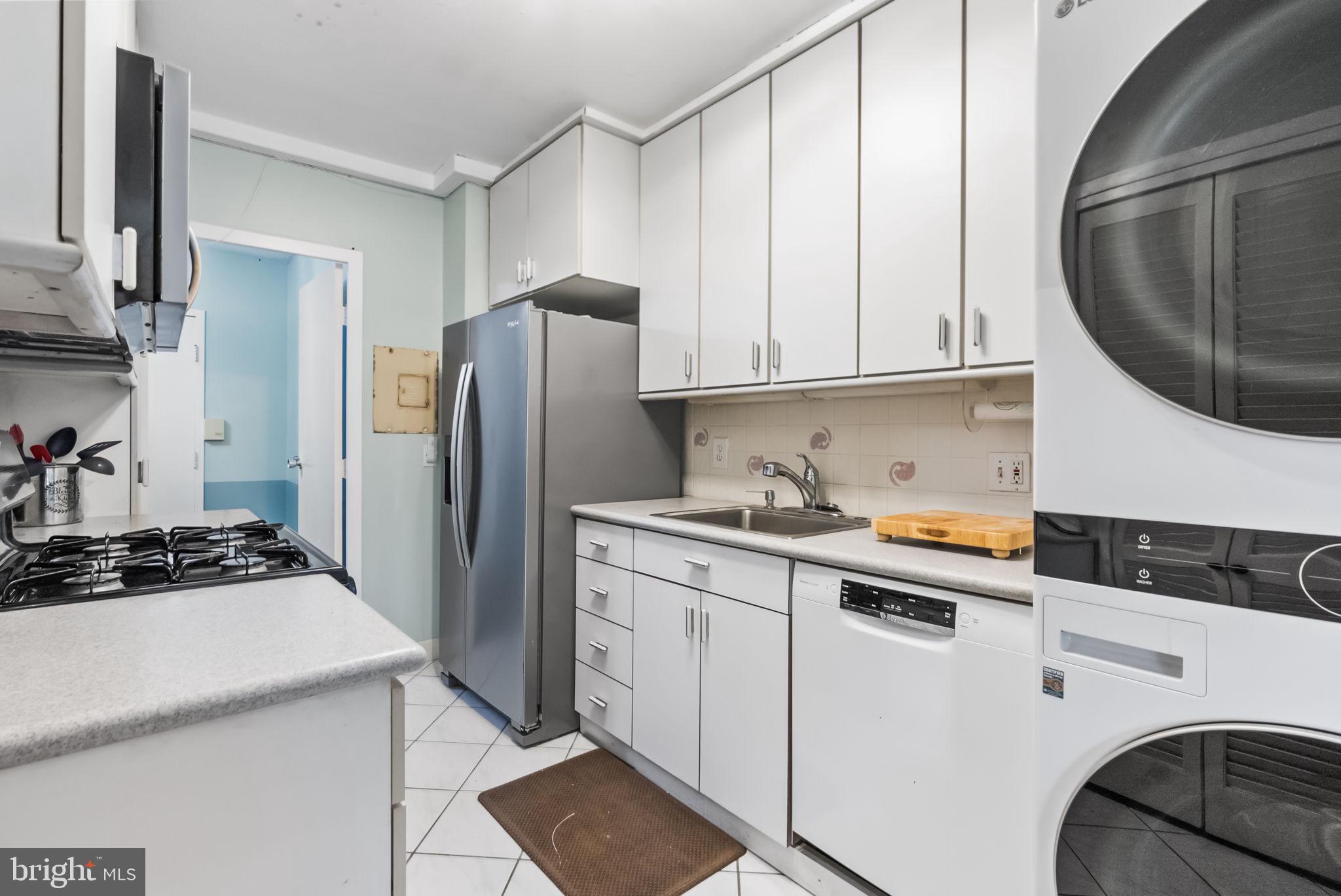 ELKINS PARK HOUSE - Residential