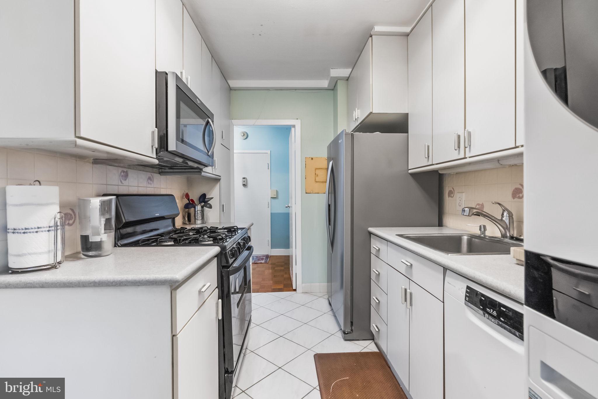 ELKINS PARK HOUSE - Residential