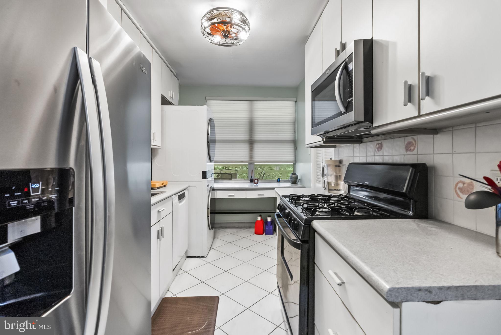 ELKINS PARK HOUSE - Residential