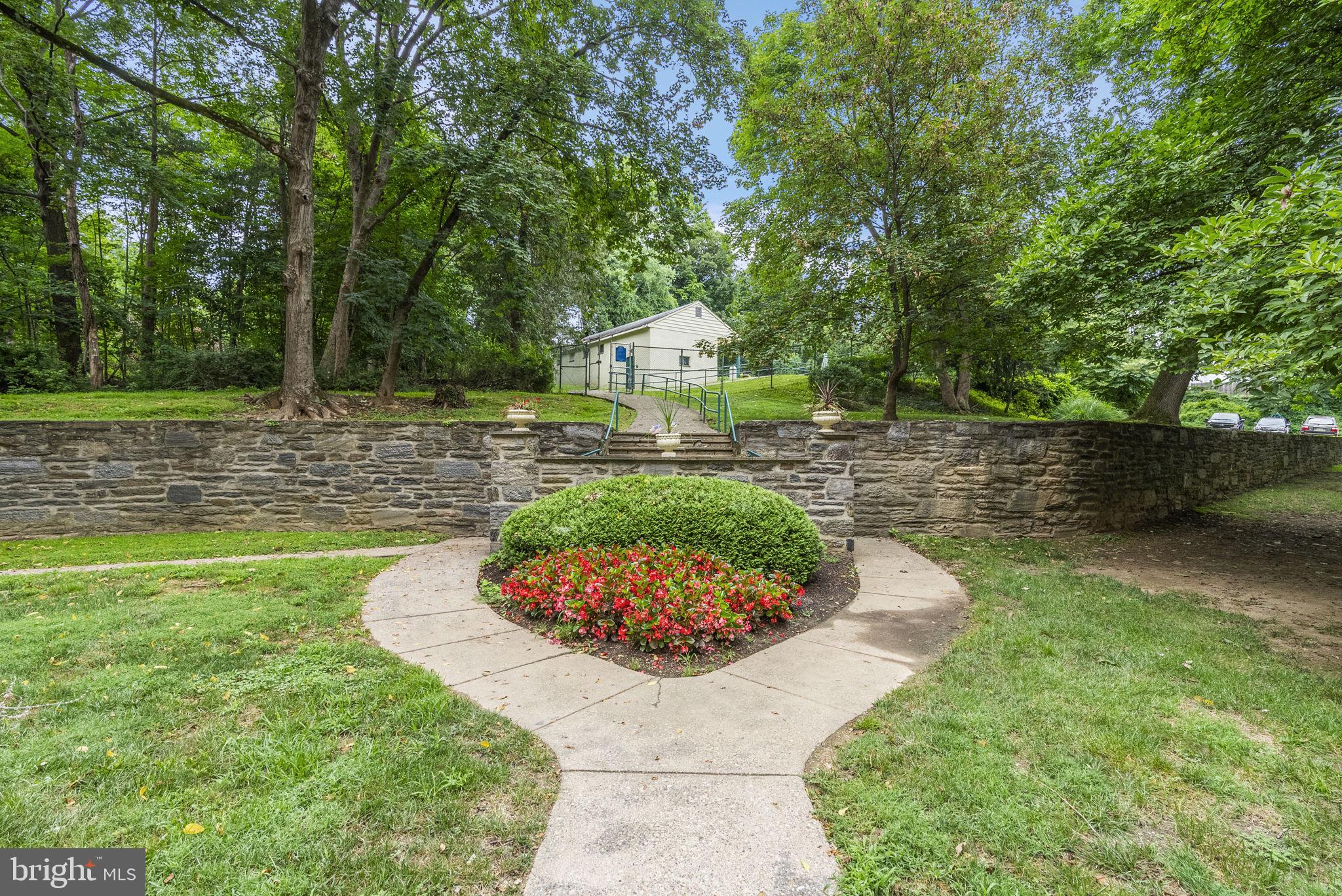 ELKINS PARK HOUSE - Residential