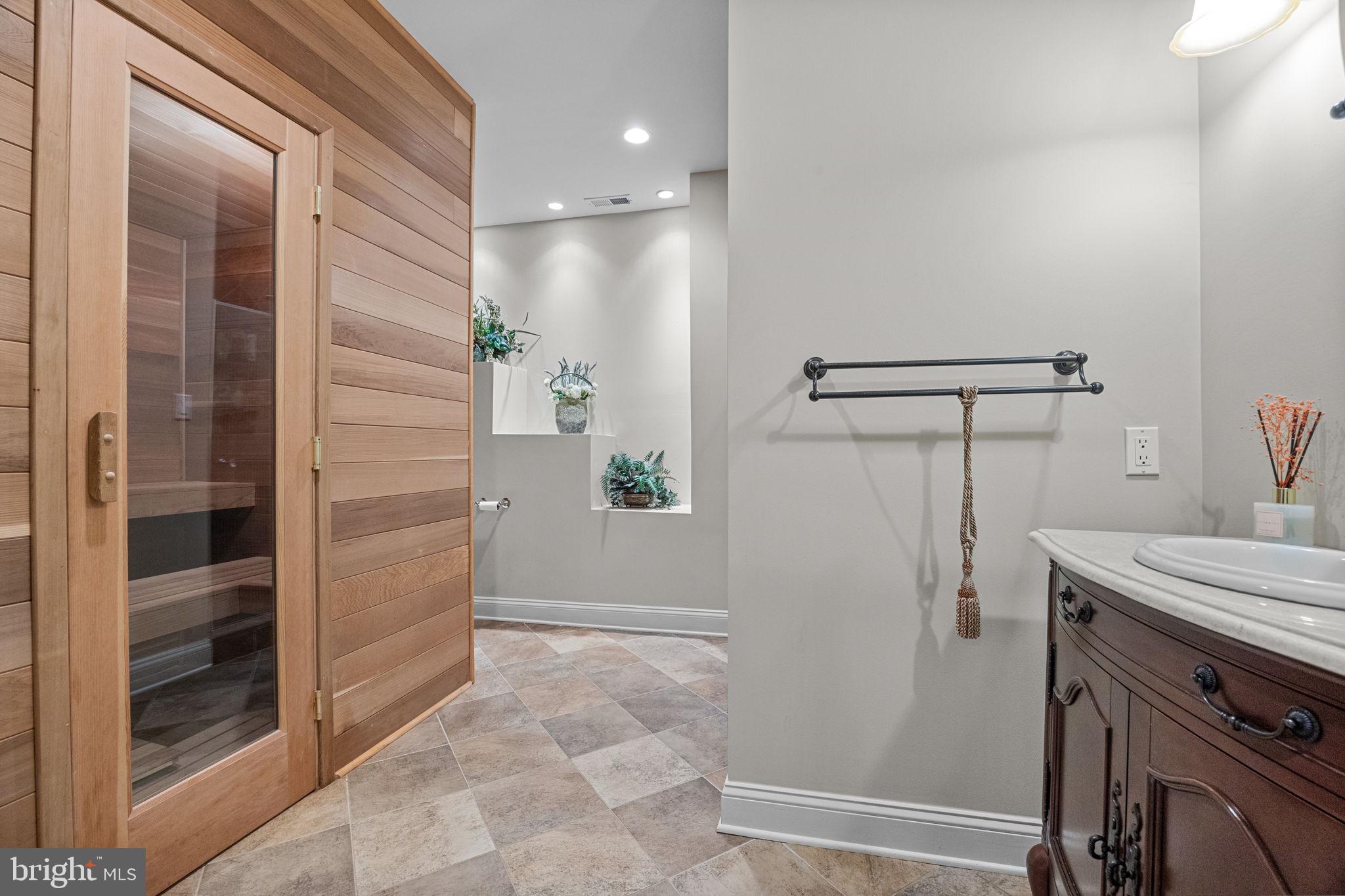 ELY FARM - Residential