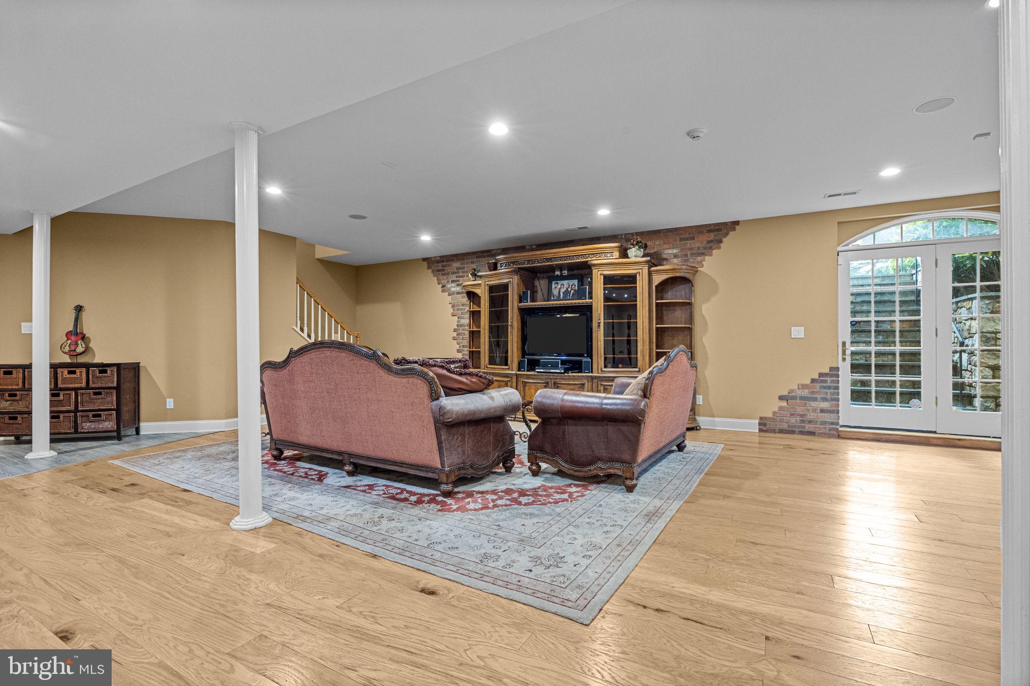 ELY FARM - Residential