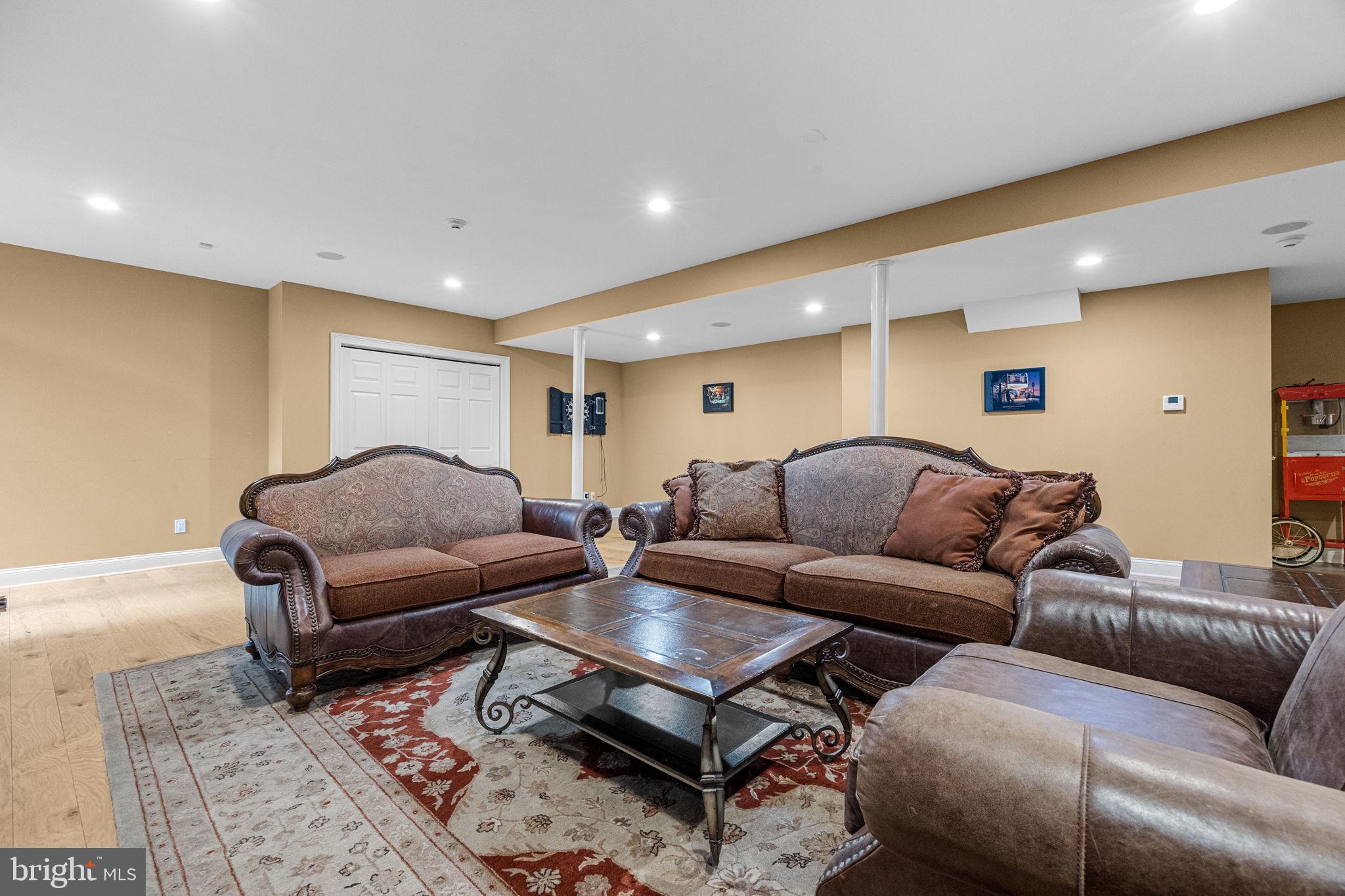 ELY FARM - Residential