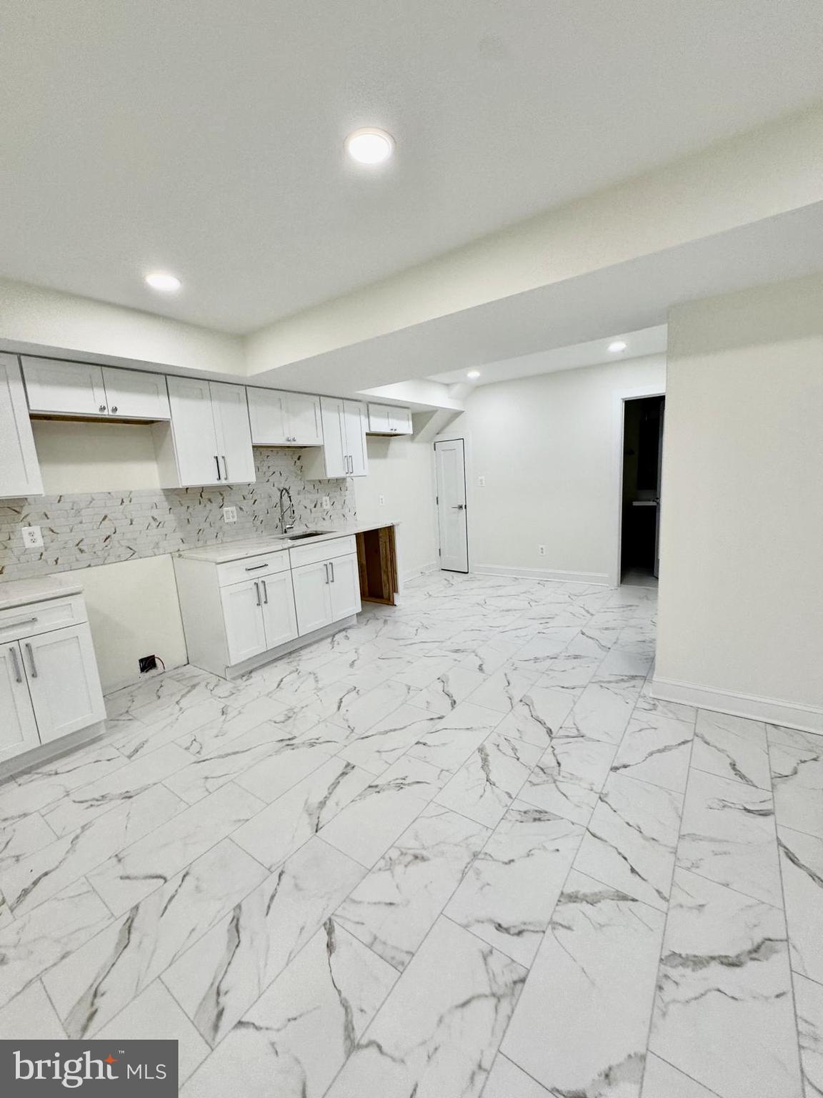 WALBROOKE MANOR - Residential