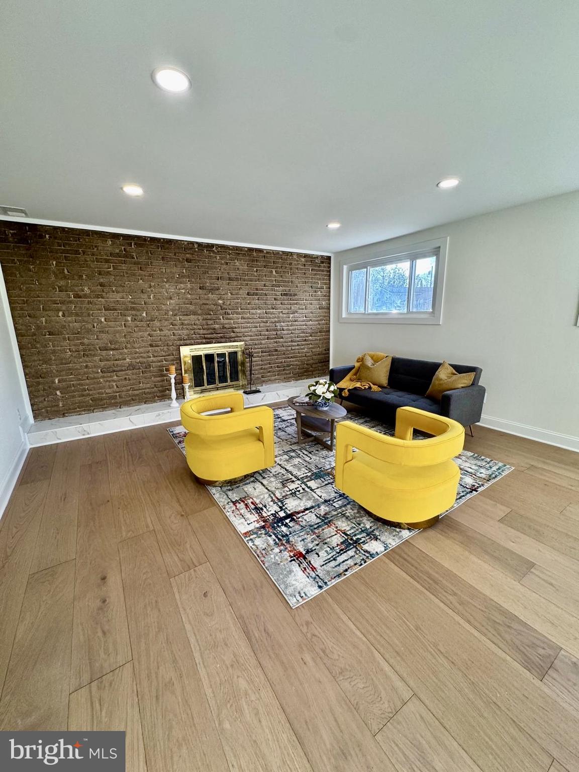 WALBROOKE MANOR - Residential