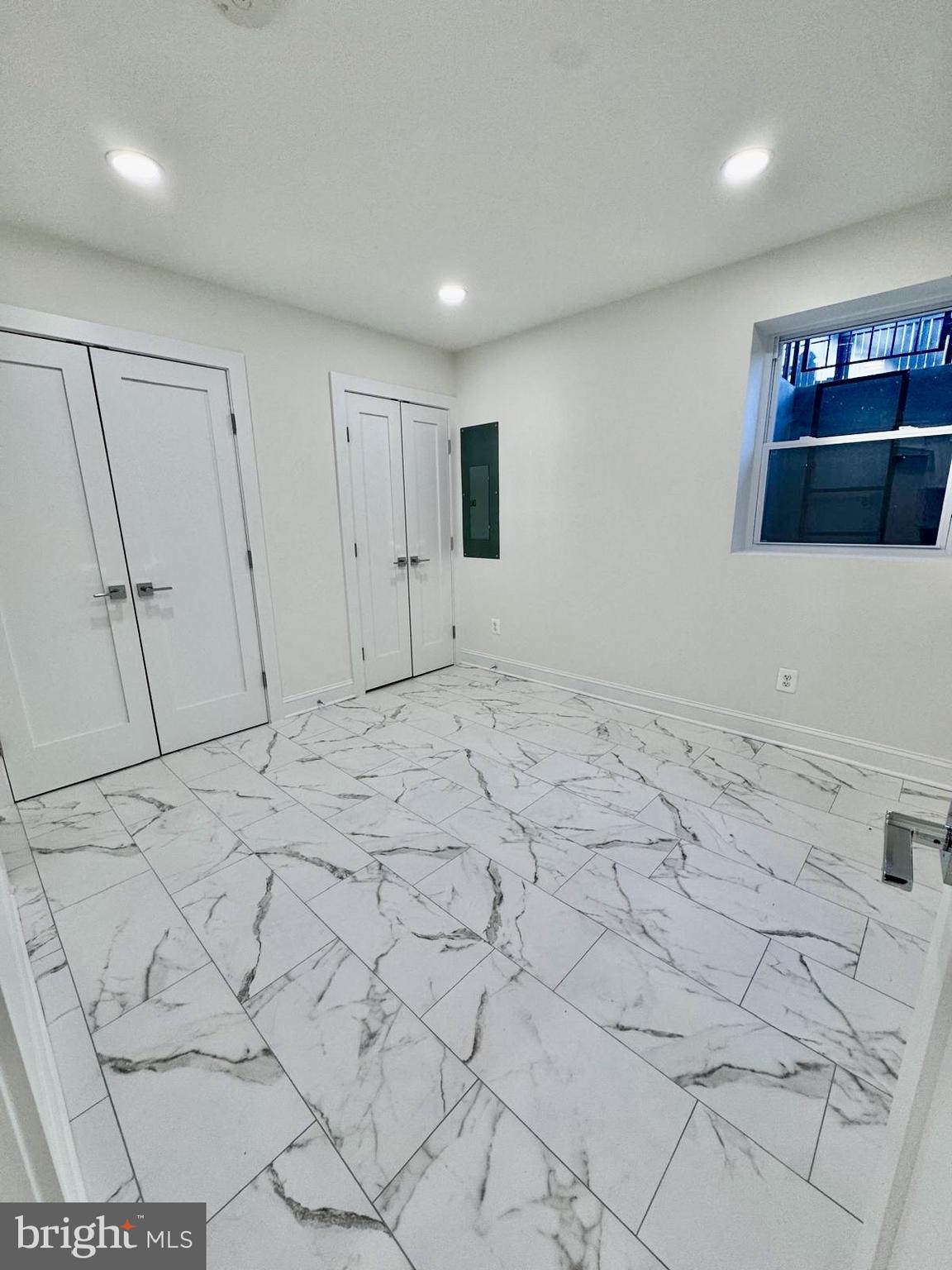 WALBROOKE MANOR - Residential