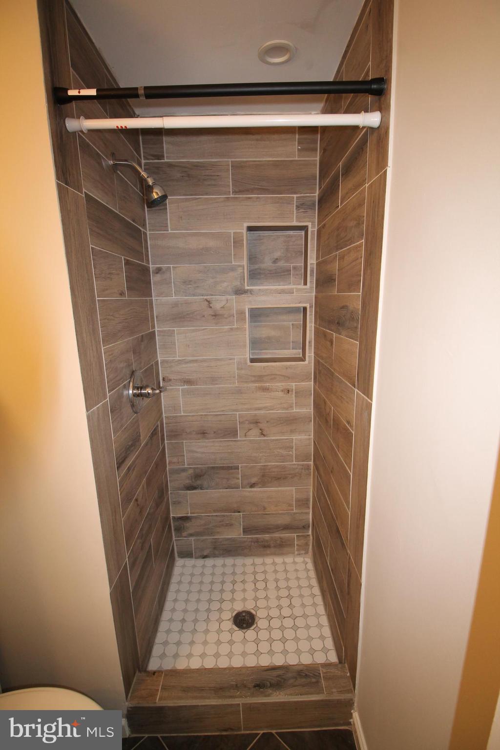 VILLAGE OF OWEN BROWN - Residential