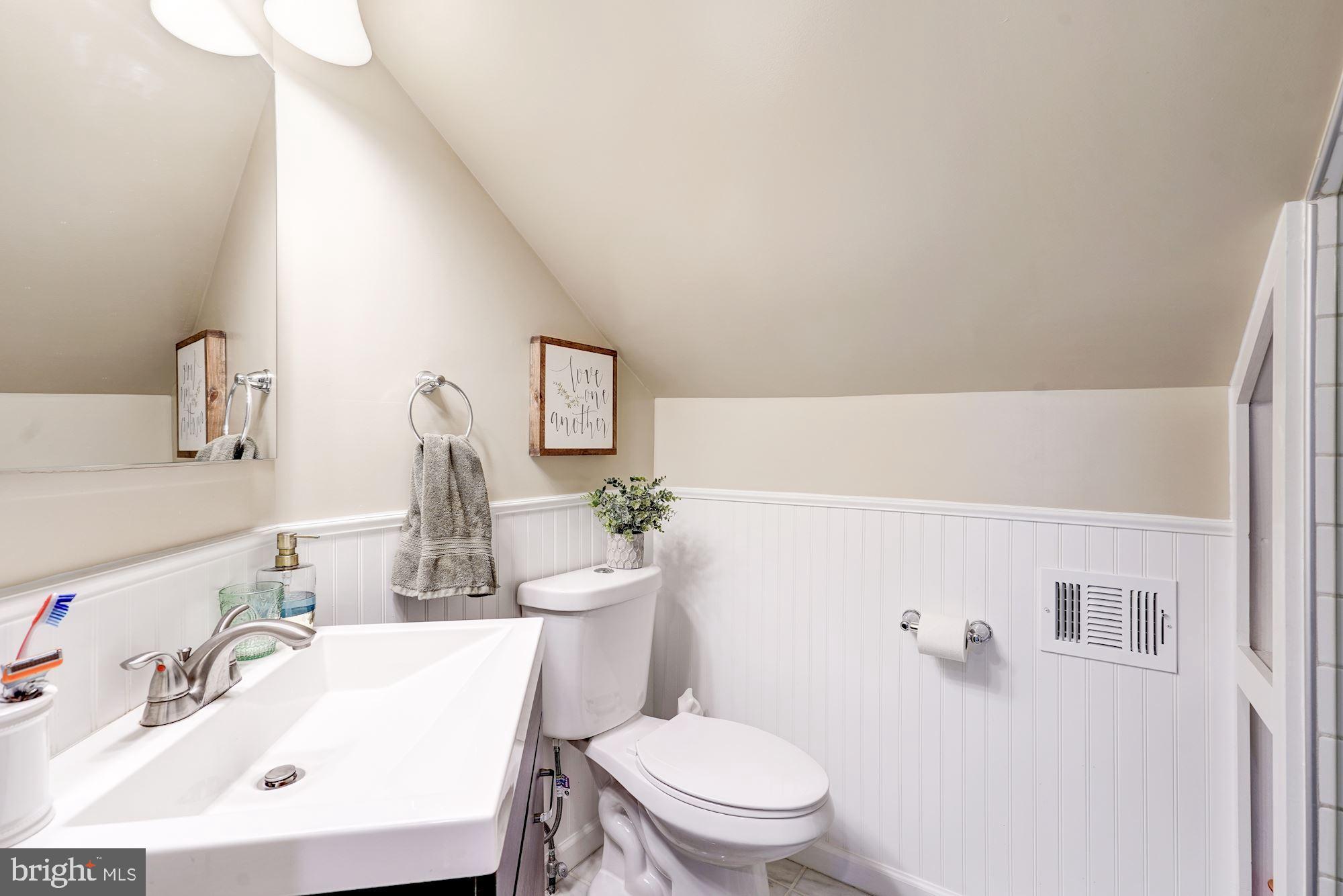 ASHTON HEIGHTS - Residential Lease