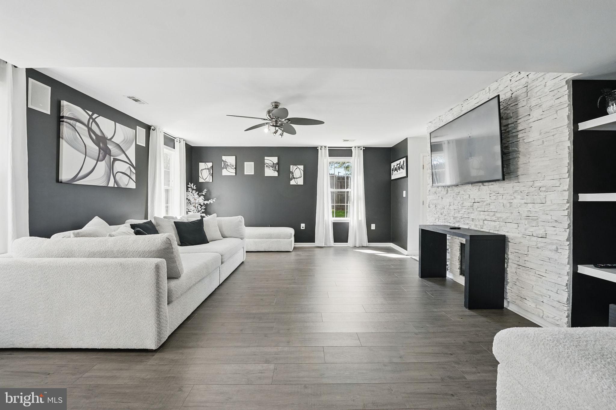 MANASSAS PARK - Residential