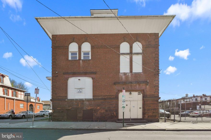 Welcome to your next investment opportunity this massive 9600 sqft building has been zoned to be converted to a luxury 16 unit apartment building plus a commercial space! All the hard work is done and ready for the right person to come and bring this project to life! 

Previous approval was for 10 units but have been amended to 16! 

Currently have interior photos available to see how it sits now please contact listing agent for link to videos and additional photos.