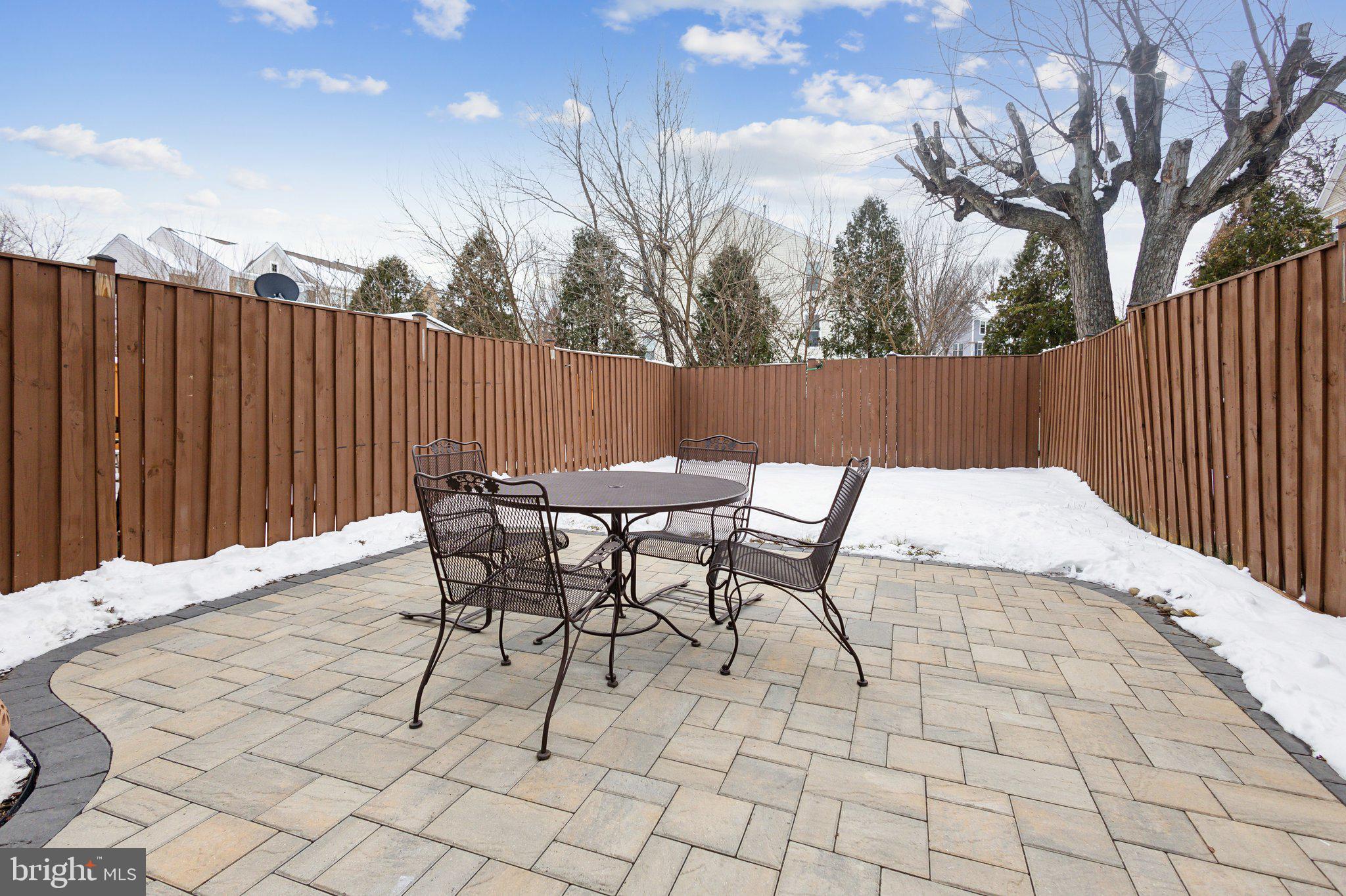 CRESTWOOD HAMLET - Residential