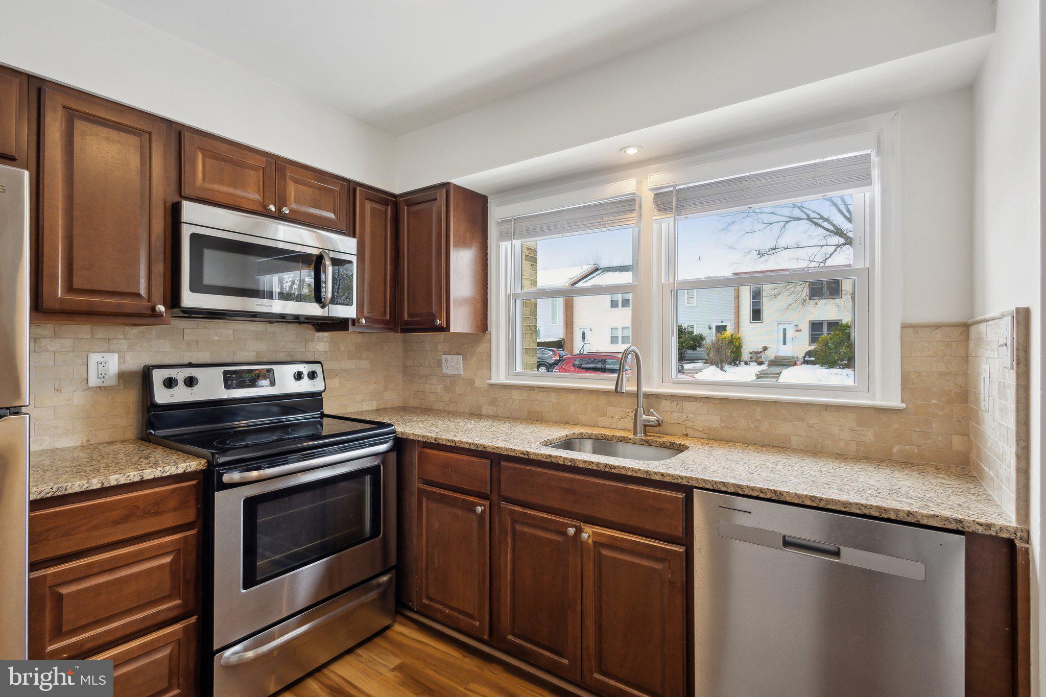 CRESTWOOD HAMLET - Residential