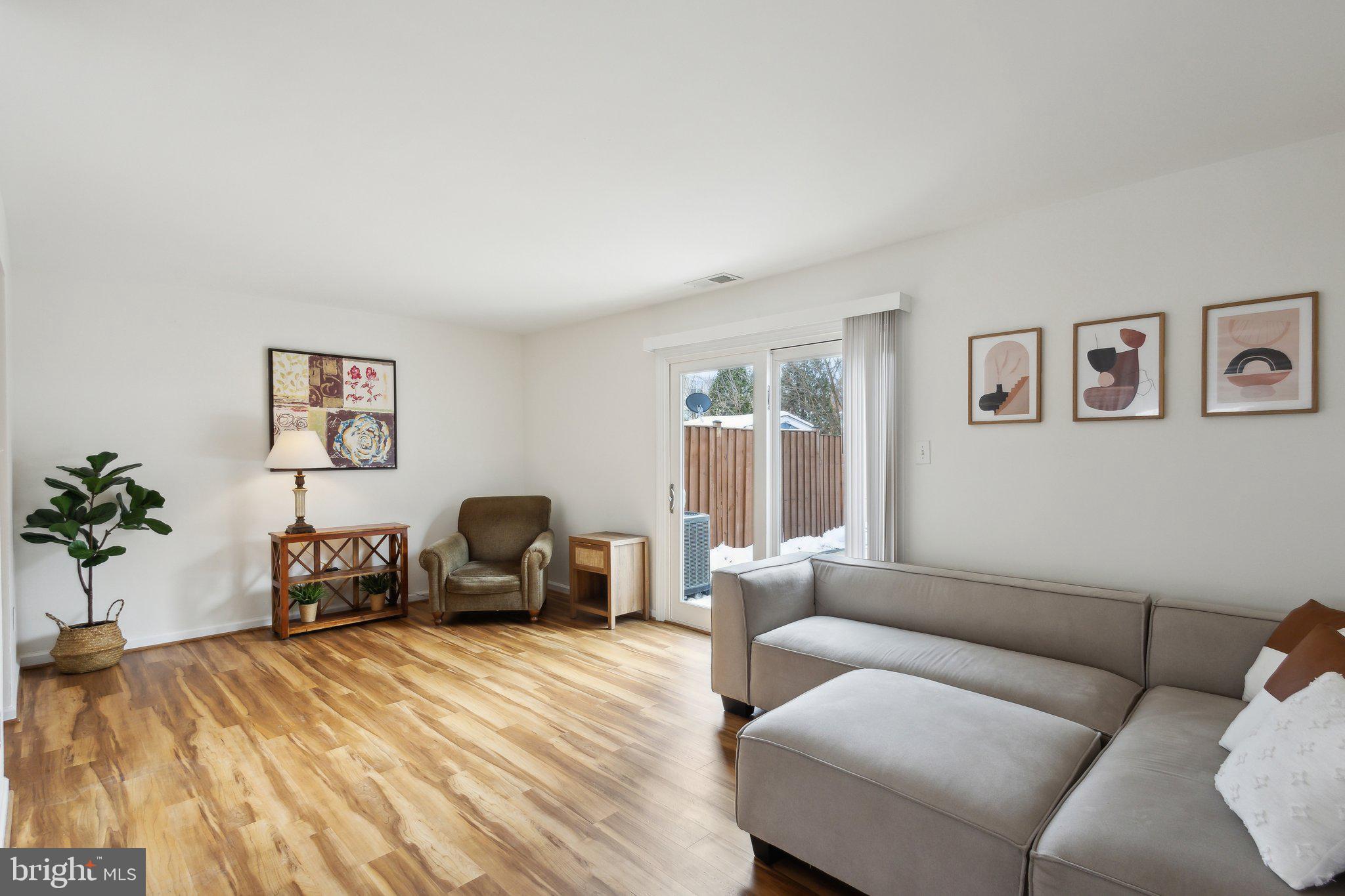 CRESTWOOD HAMLET - Residential