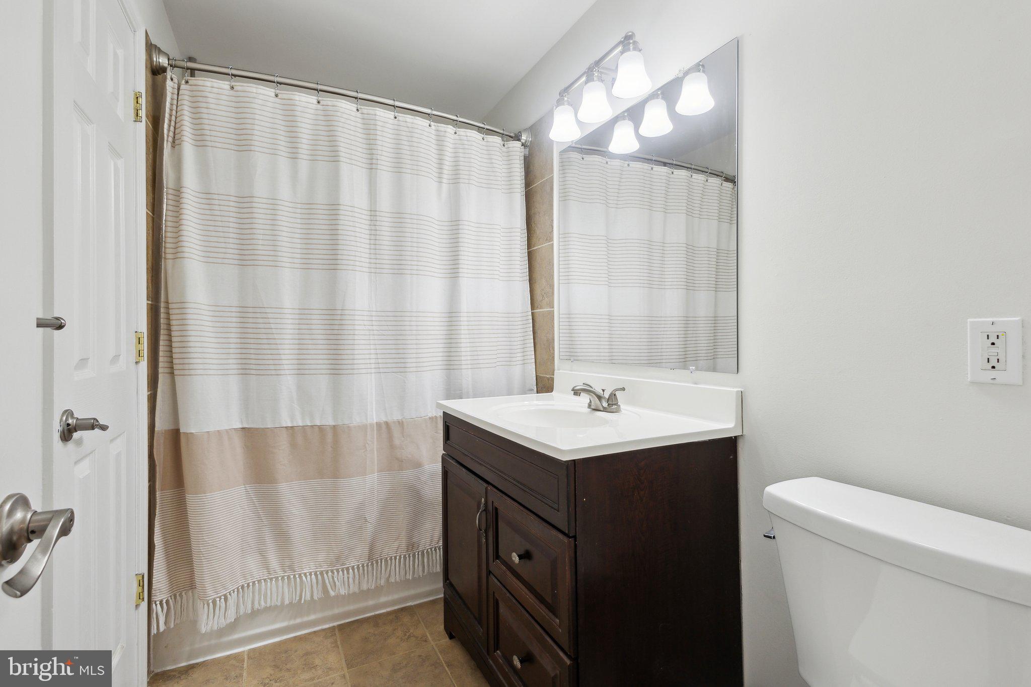 CRESTWOOD HAMLET - Residential