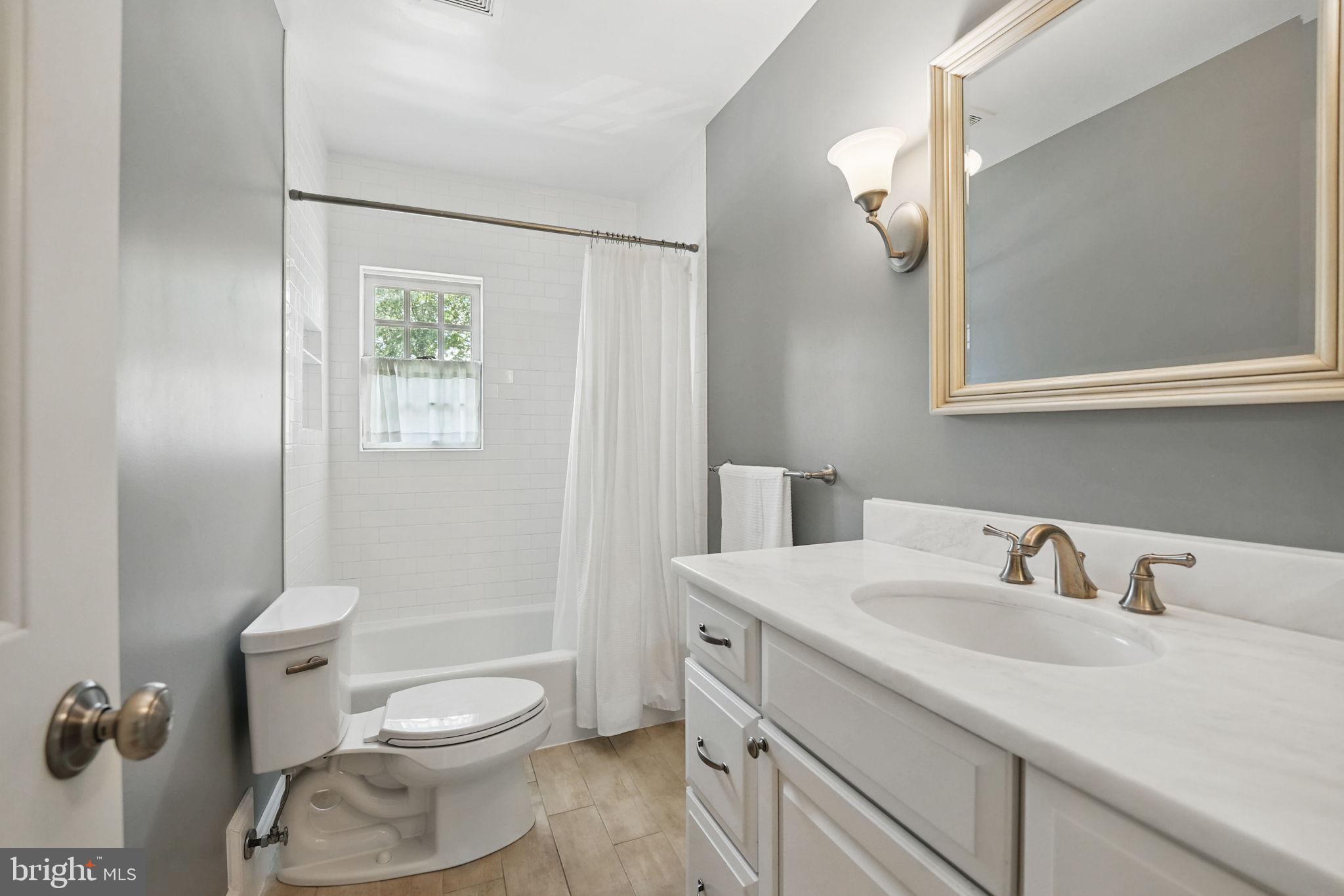 DOVER BALMORAL RIVERWOOD - Residential