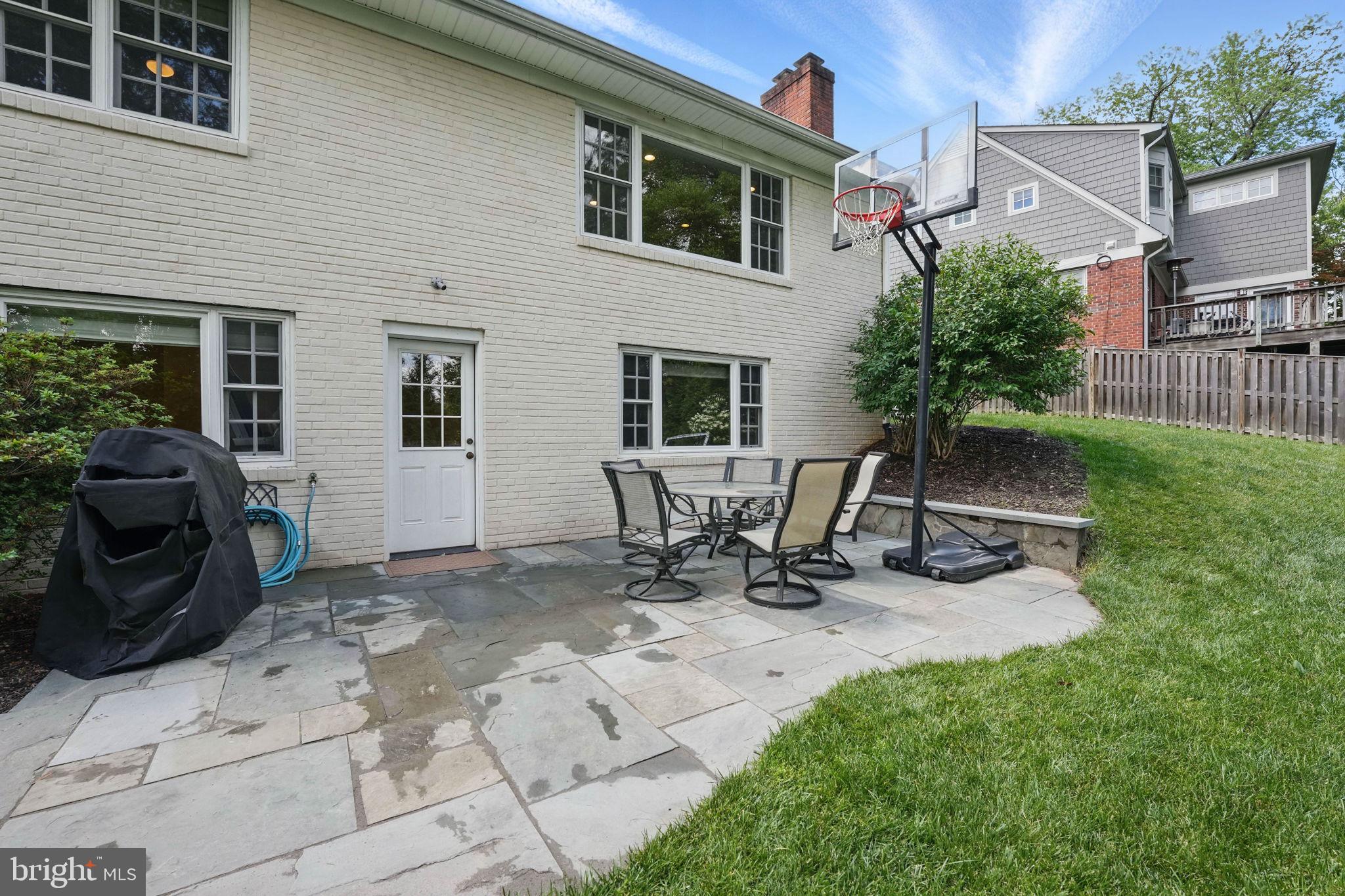 DOVER BALMORAL RIVERWOOD - Residential