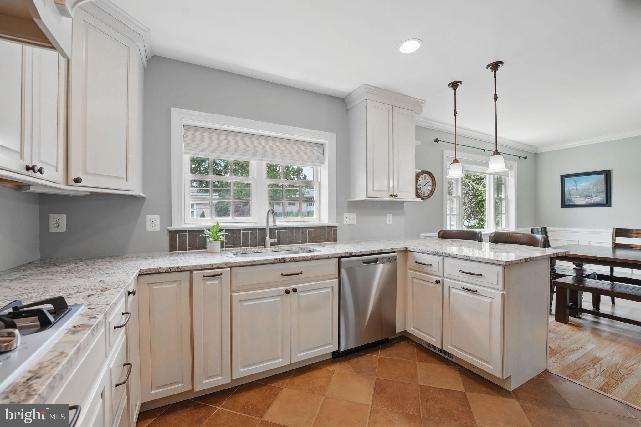 DOVER BALMORAL RIVERWOOD - Residential