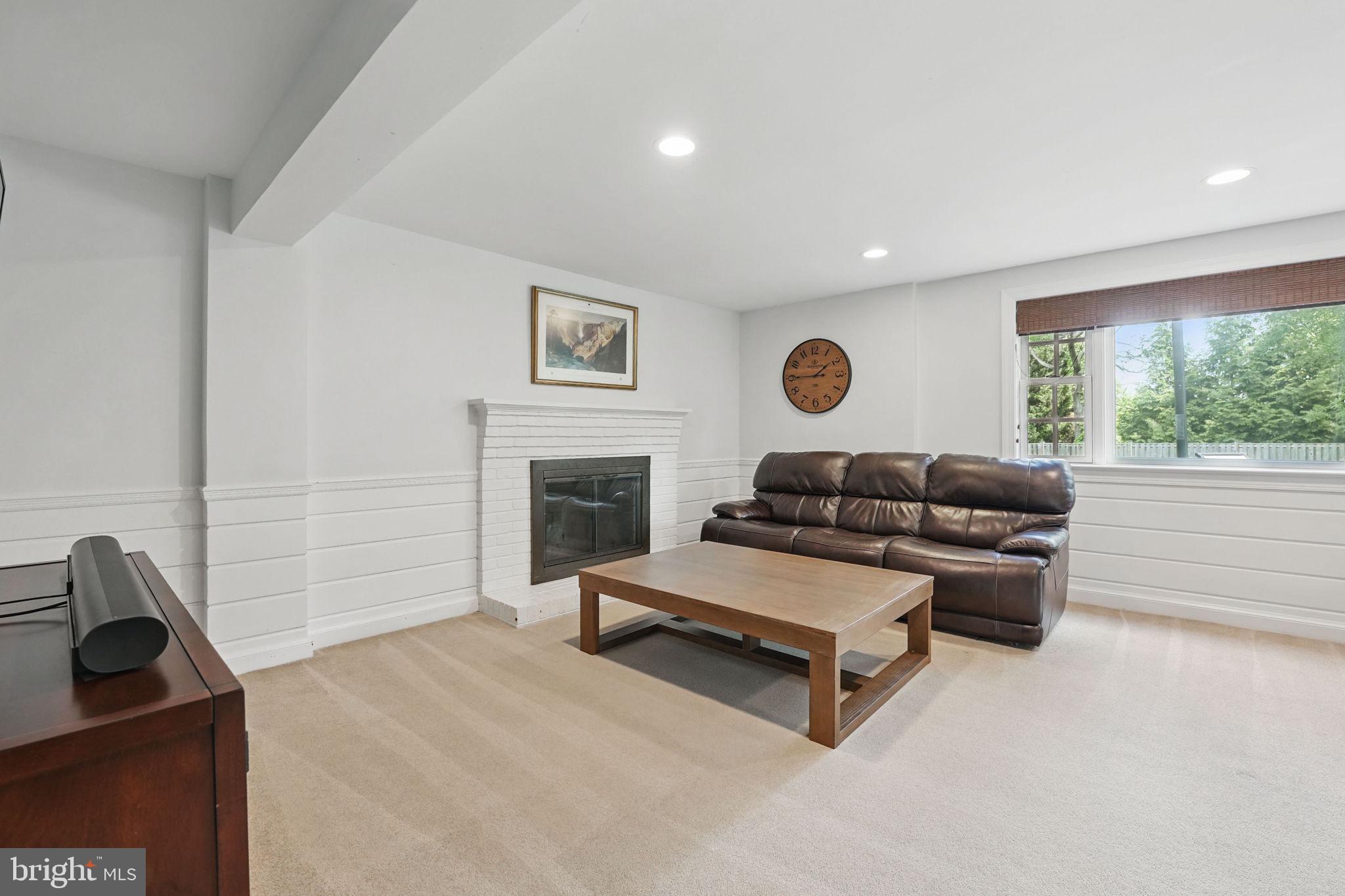 DOVER BALMORAL RIVERWOOD - Residential